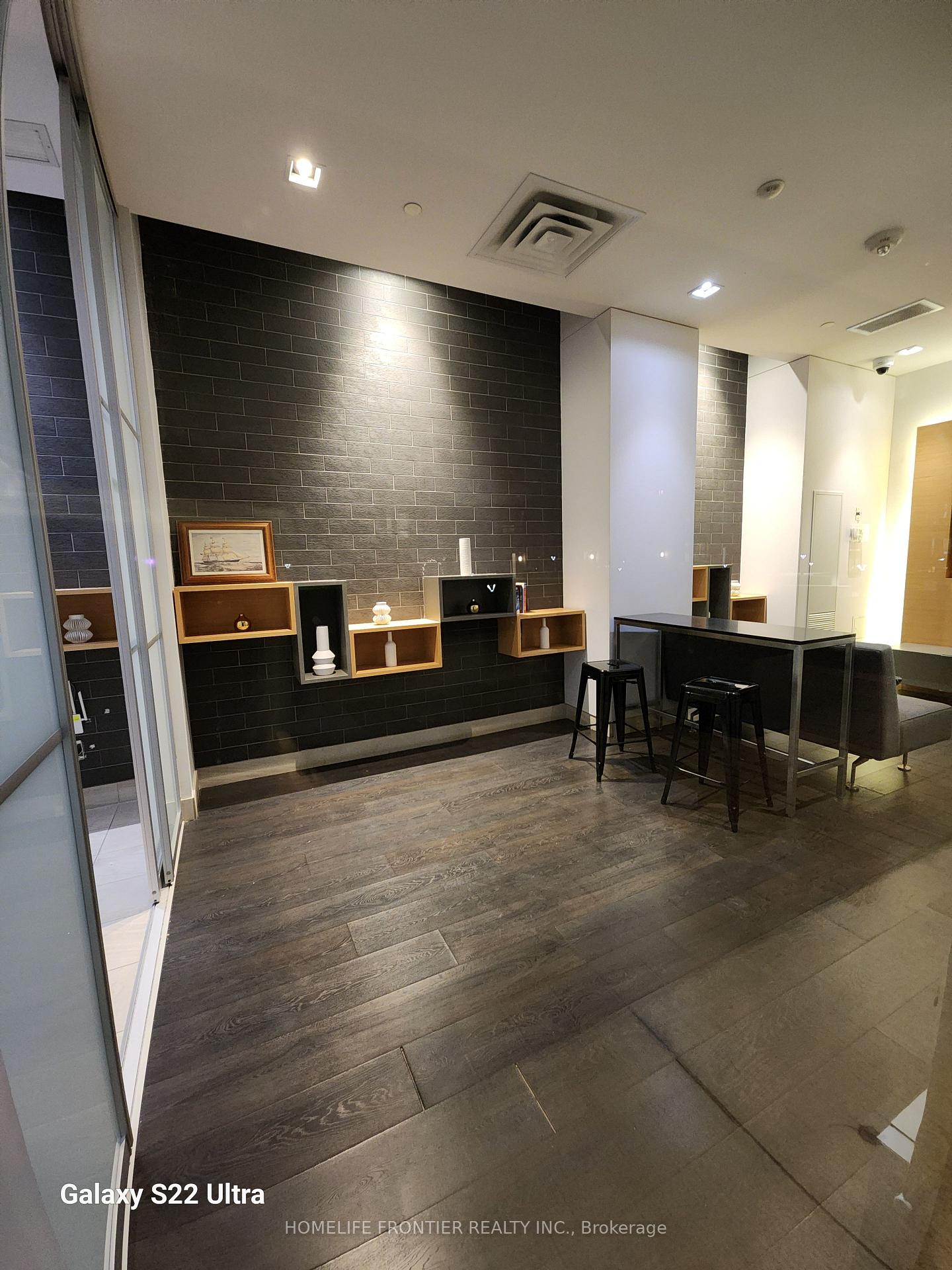 Photo 6 of Unit 1610, 150 Fairview Mall Drive, North York, Don Valley Village — HOMEH