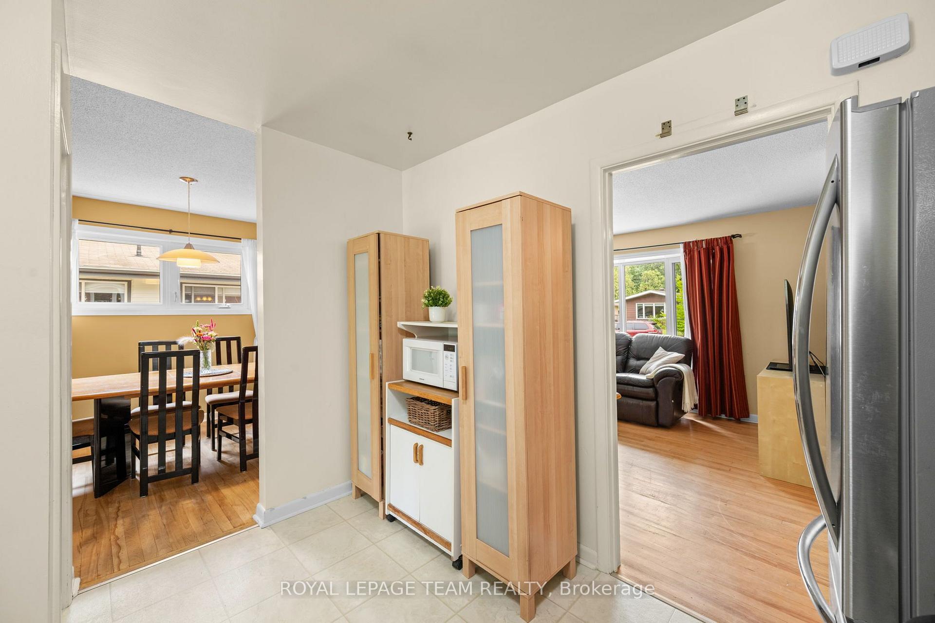 Photo 11 of 1130 Parkway Drive, Ottawa, Parkway Park — HOMEH