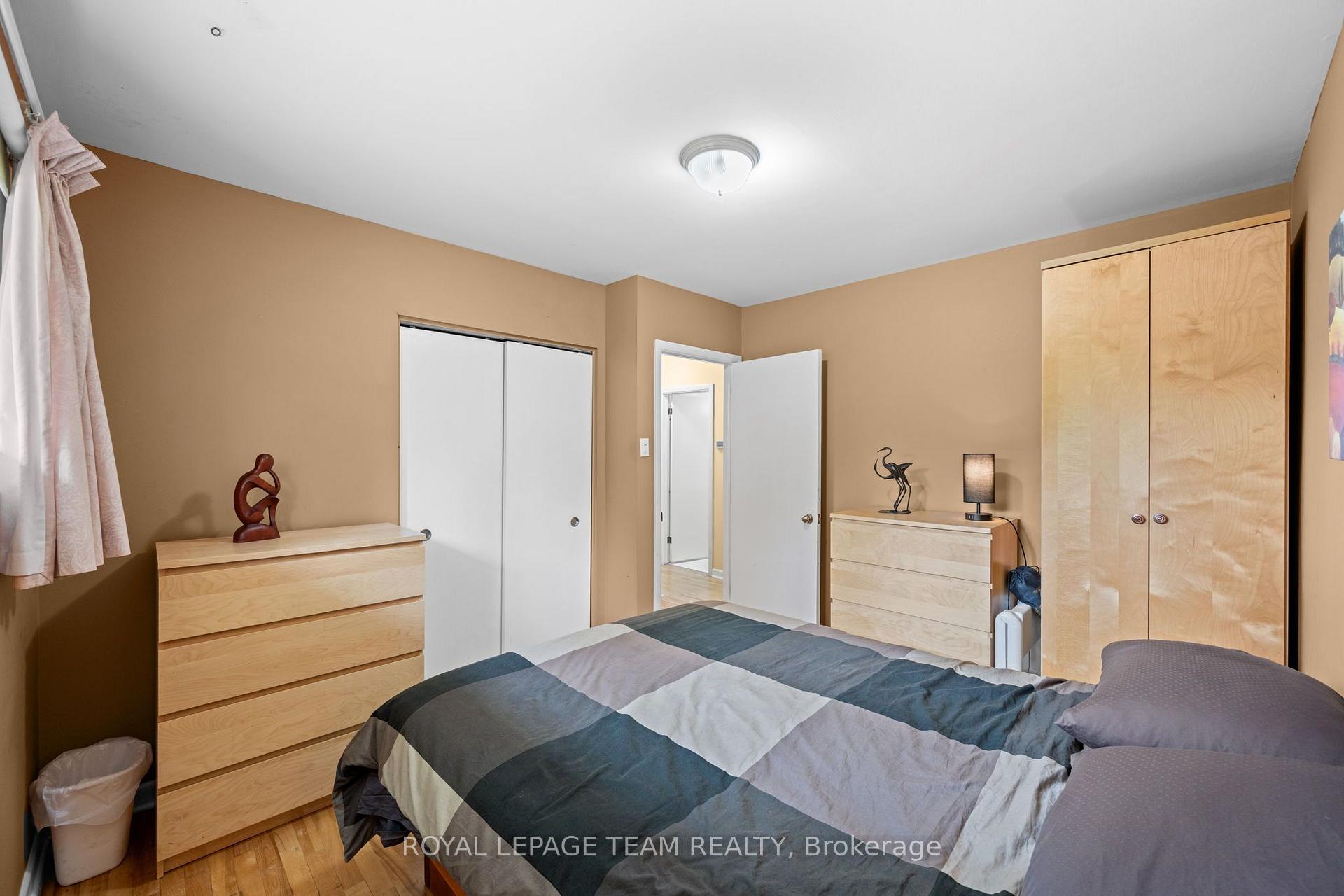 Photo 17 of 1130 Parkway Drive, Ottawa, Parkway Park — HOMEH