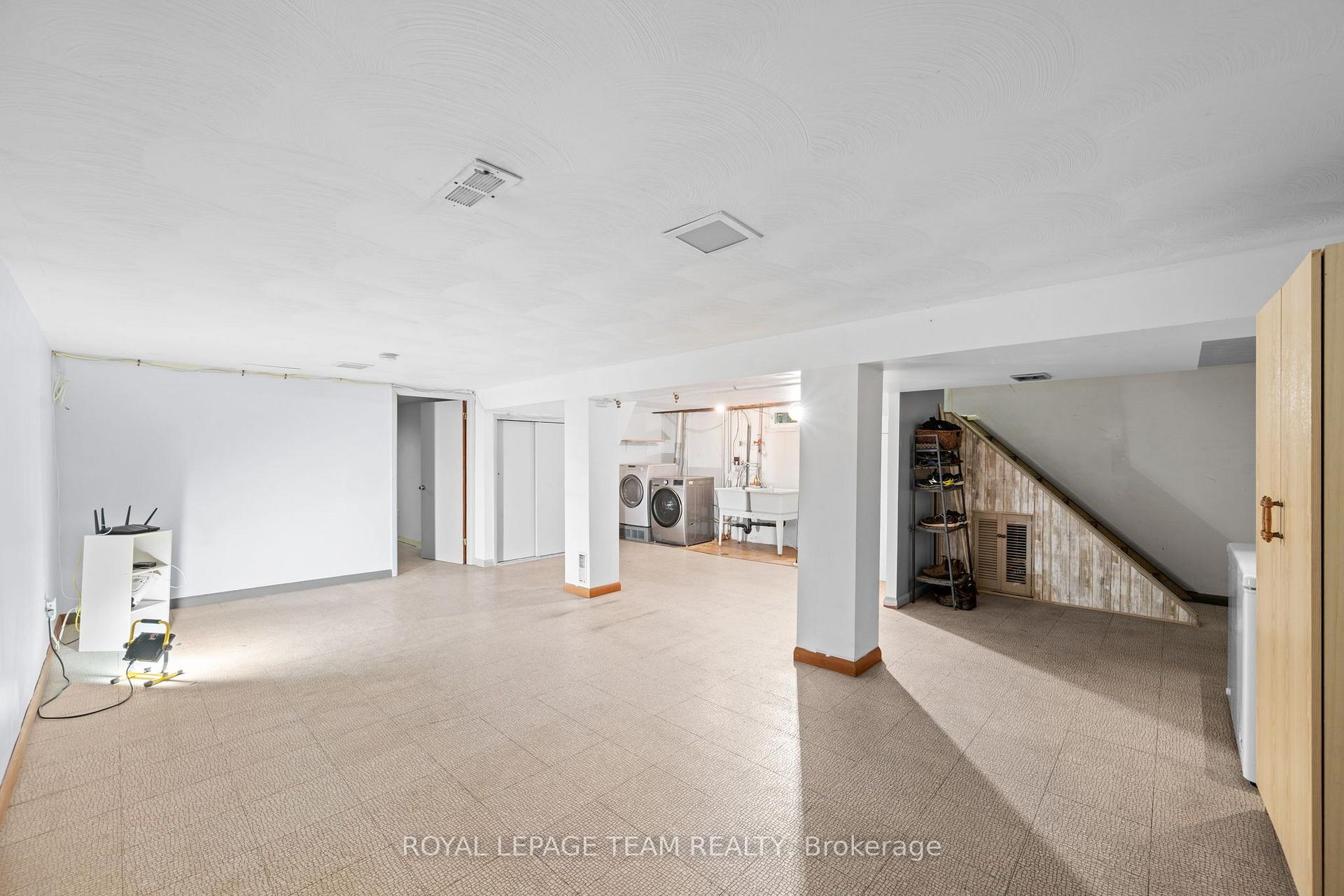 Photo 22 of 1130 Parkway Drive, Ottawa, Parkway Park — HOMEH