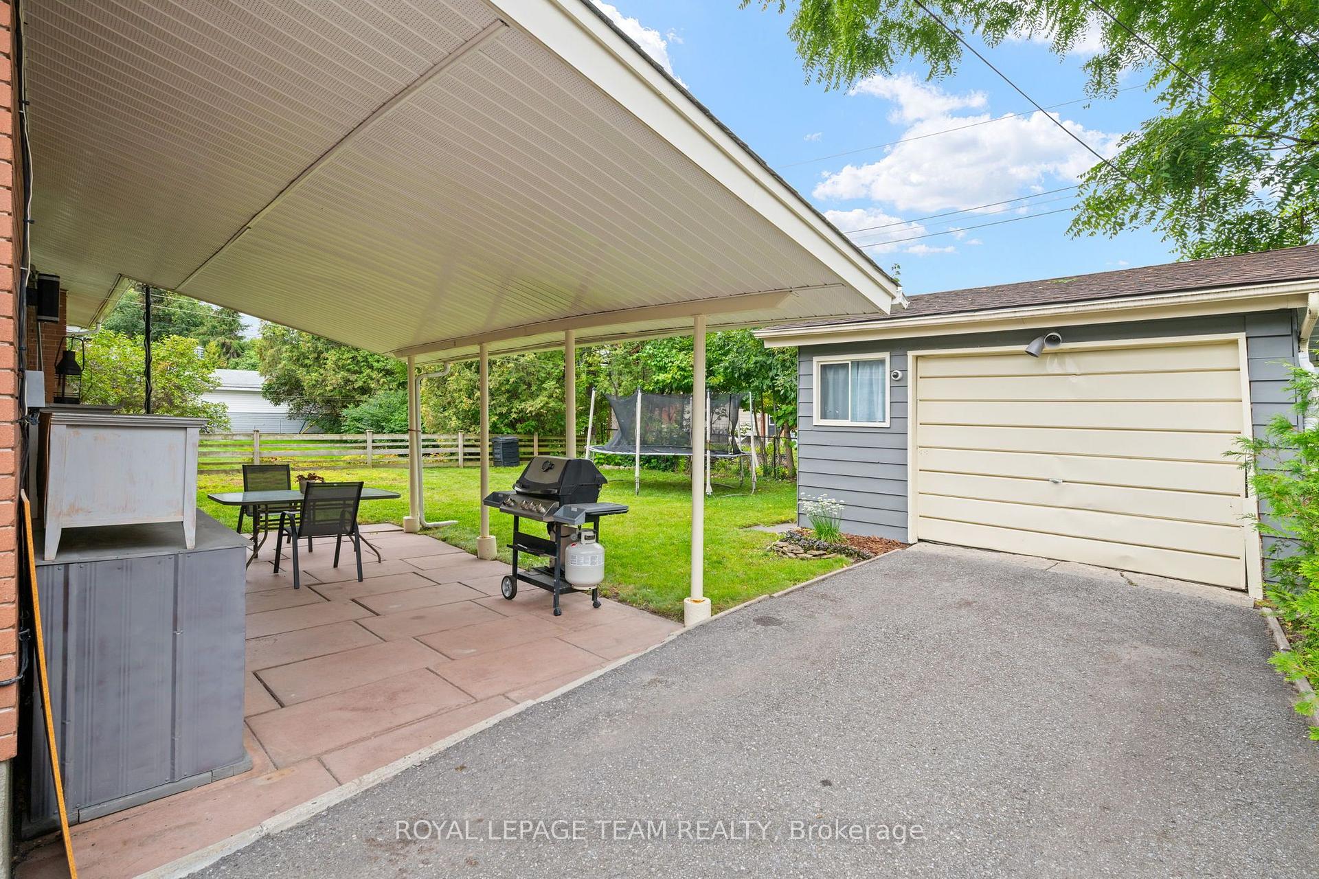 Photo 25 of 1130 Parkway Drive, Ottawa, Parkway Park — HOMEH