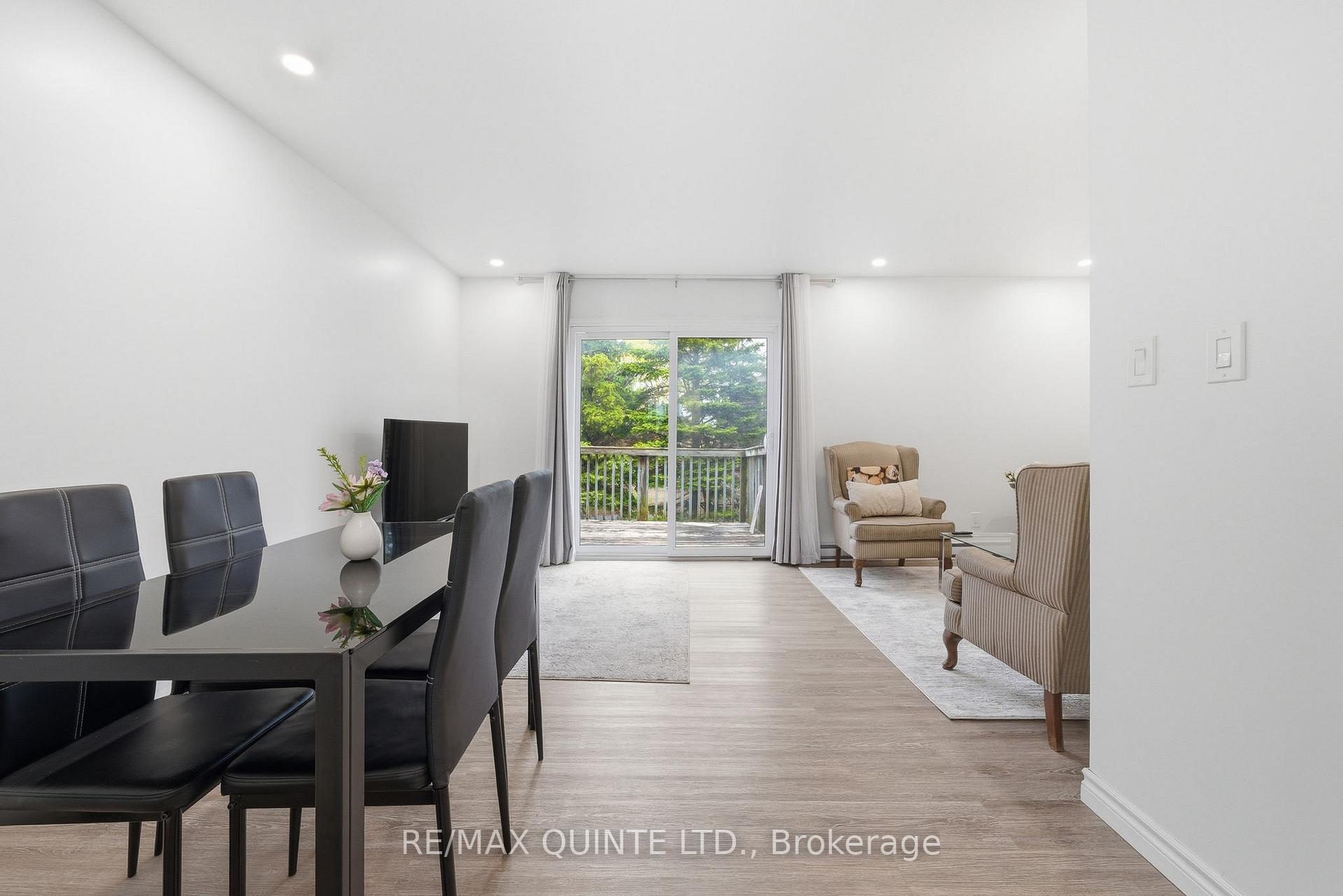 Photo 7 of Unit 2, 99 Dunnett Boulevard, Belleville, Belleville Ward — HOMEH