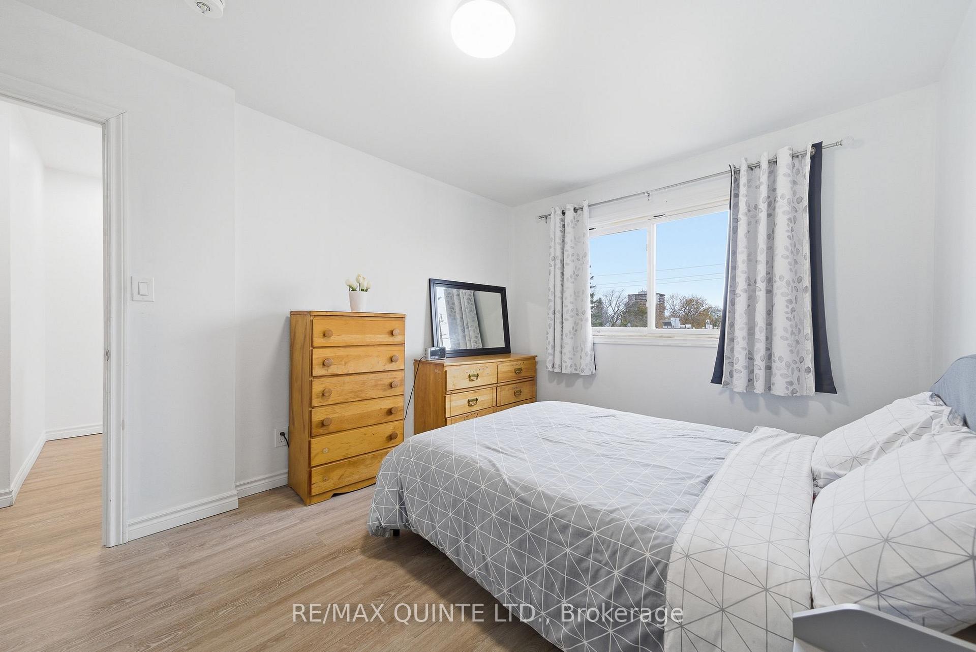 Photo 14 of Unit 2, 99 Dunnett Boulevard, Belleville, Belleville Ward — HOMEH
