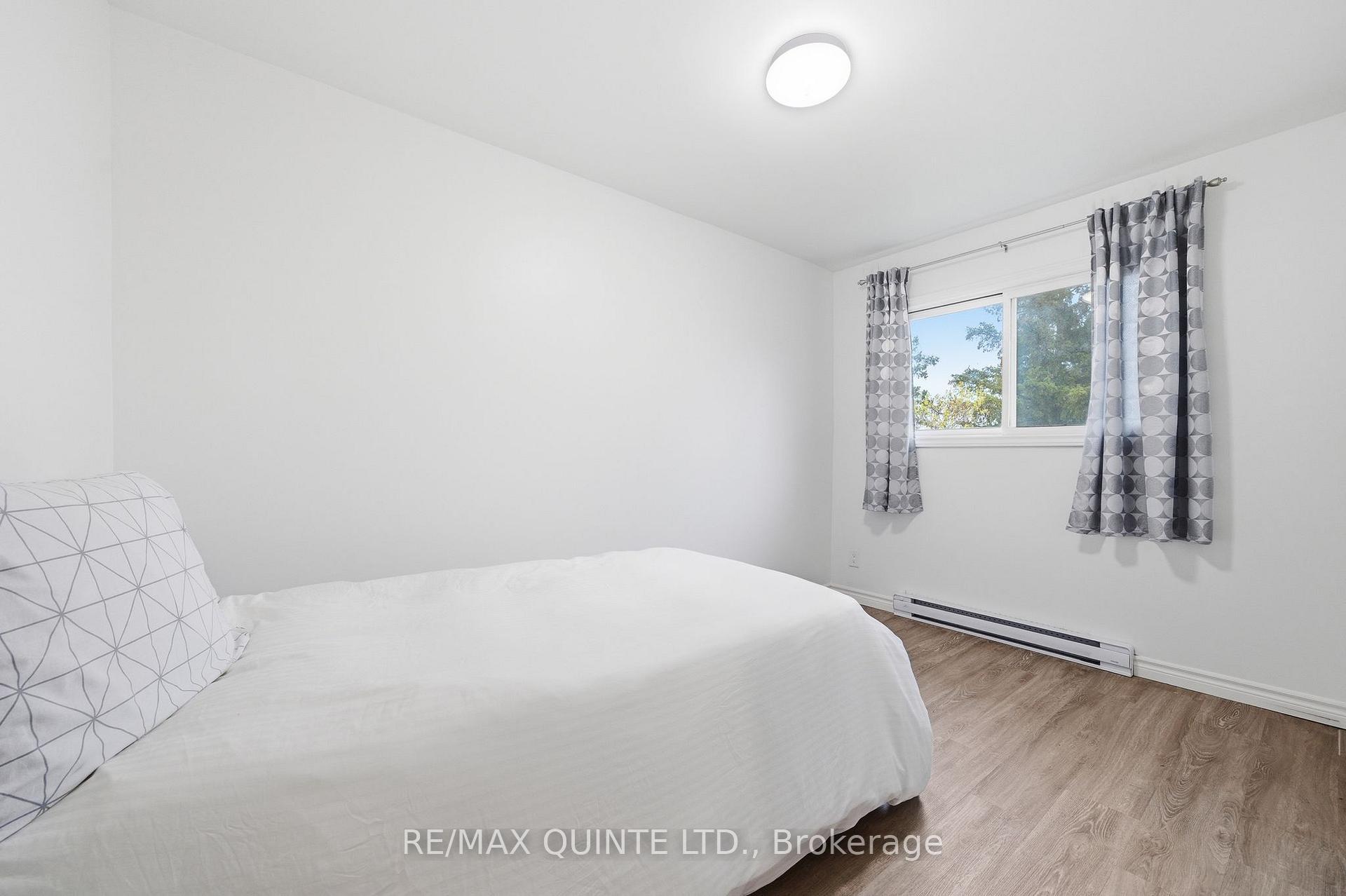 Photo 17 of Unit 2, 99 Dunnett Boulevard, Belleville, Belleville Ward — HOMEH