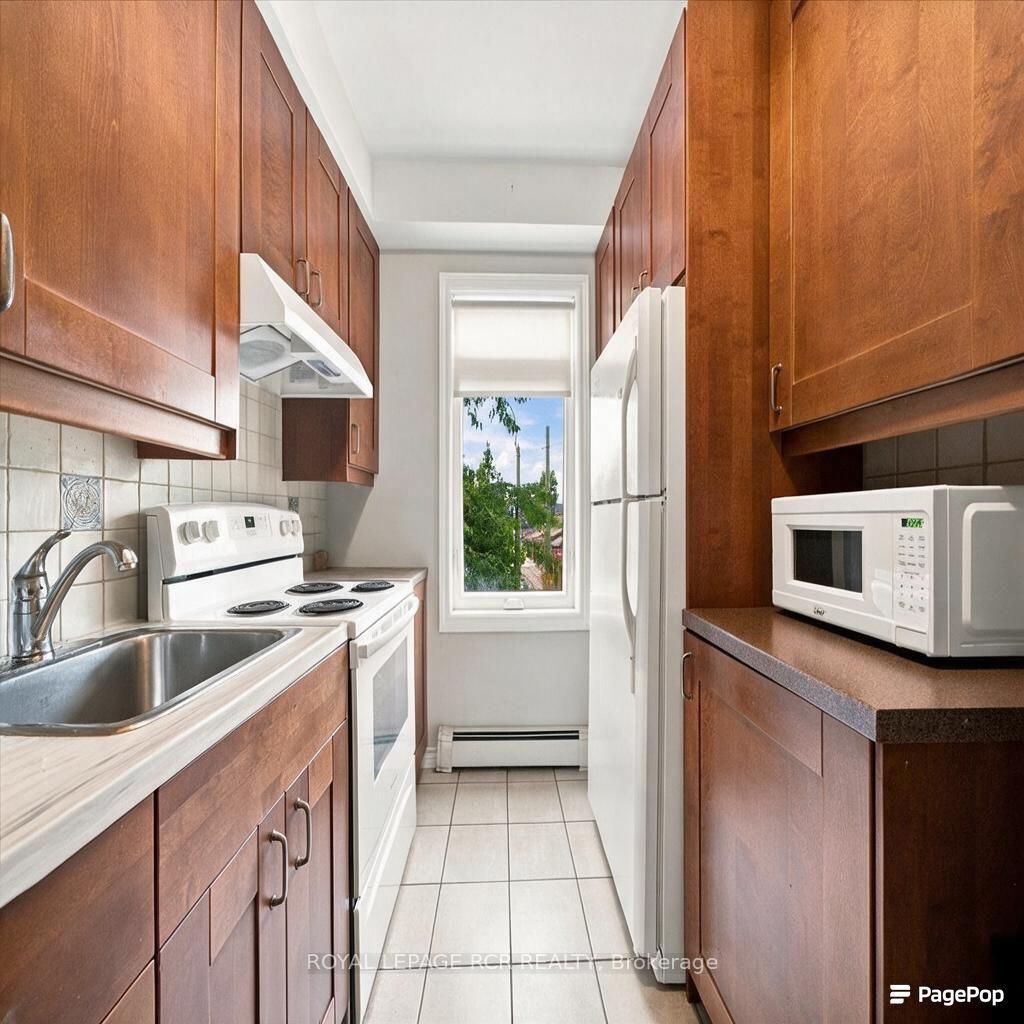 Photo 8 of 966 Shaw Street, Toronto, Dovercourt-Wallace Emerson-Junction — HOMEH