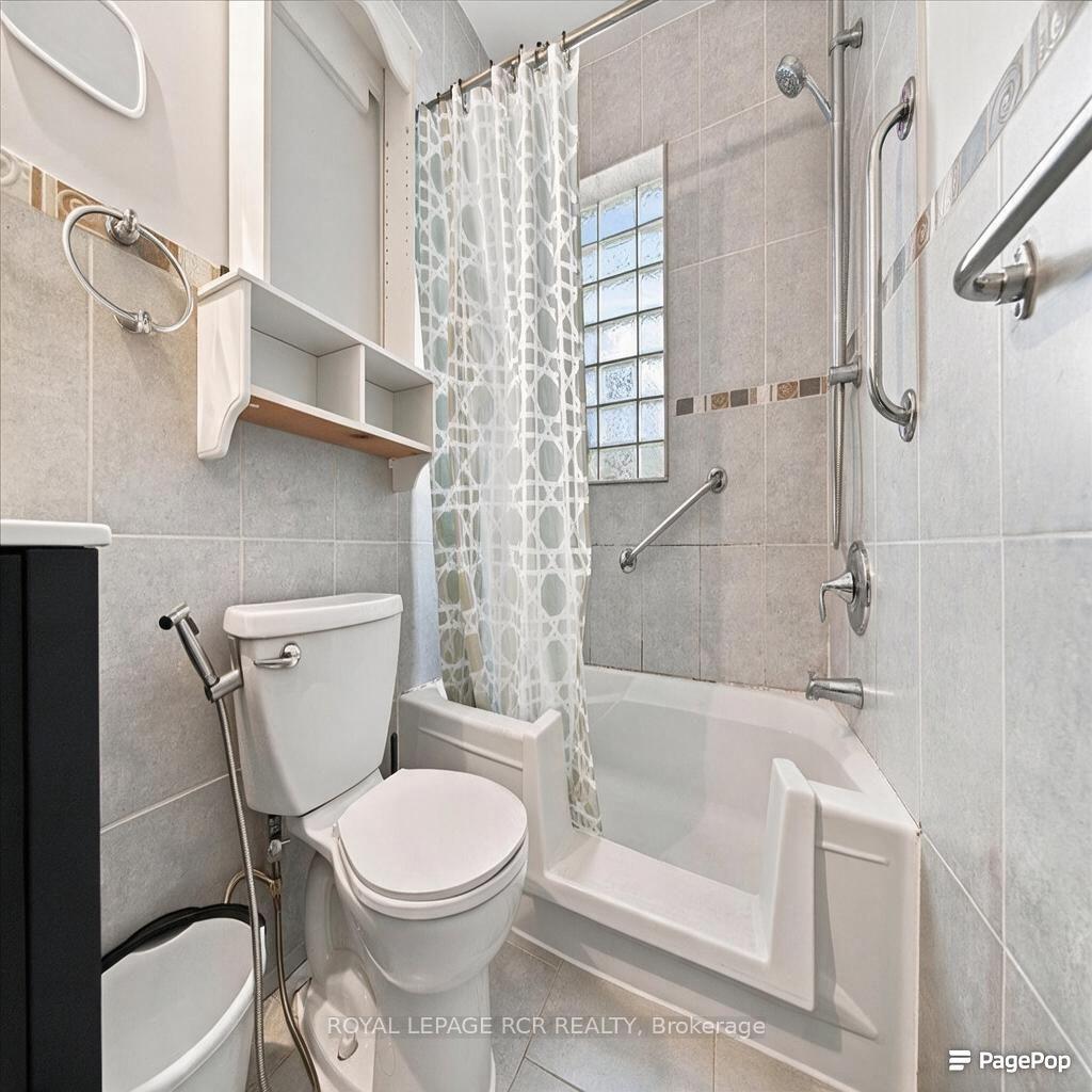 Photo 15 of 966 Shaw Street, Toronto, Dovercourt-Wallace Emerson-Junction — HOMEH