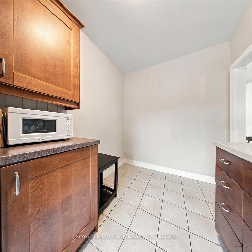 Photo 11 of 966 Shaw Street, Toronto, Dovercourt-Wallace Emerson-Junction — HOMEH