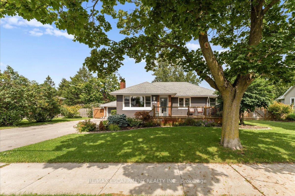 Photo 2 of 721 Broadway Street, Welland, Broadway — HOMEH