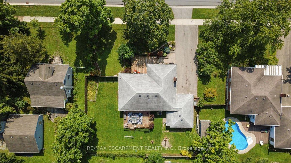 Photo 5 of 721 Broadway Street, Welland, Broadway — HOMEH