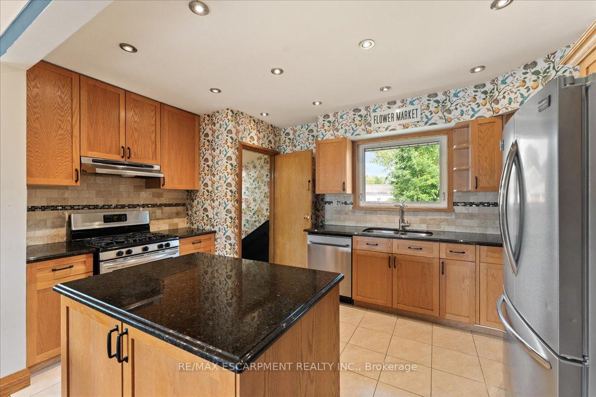 Photo 16 of 721 Broadway Street, Welland, Broadway — HOMEH