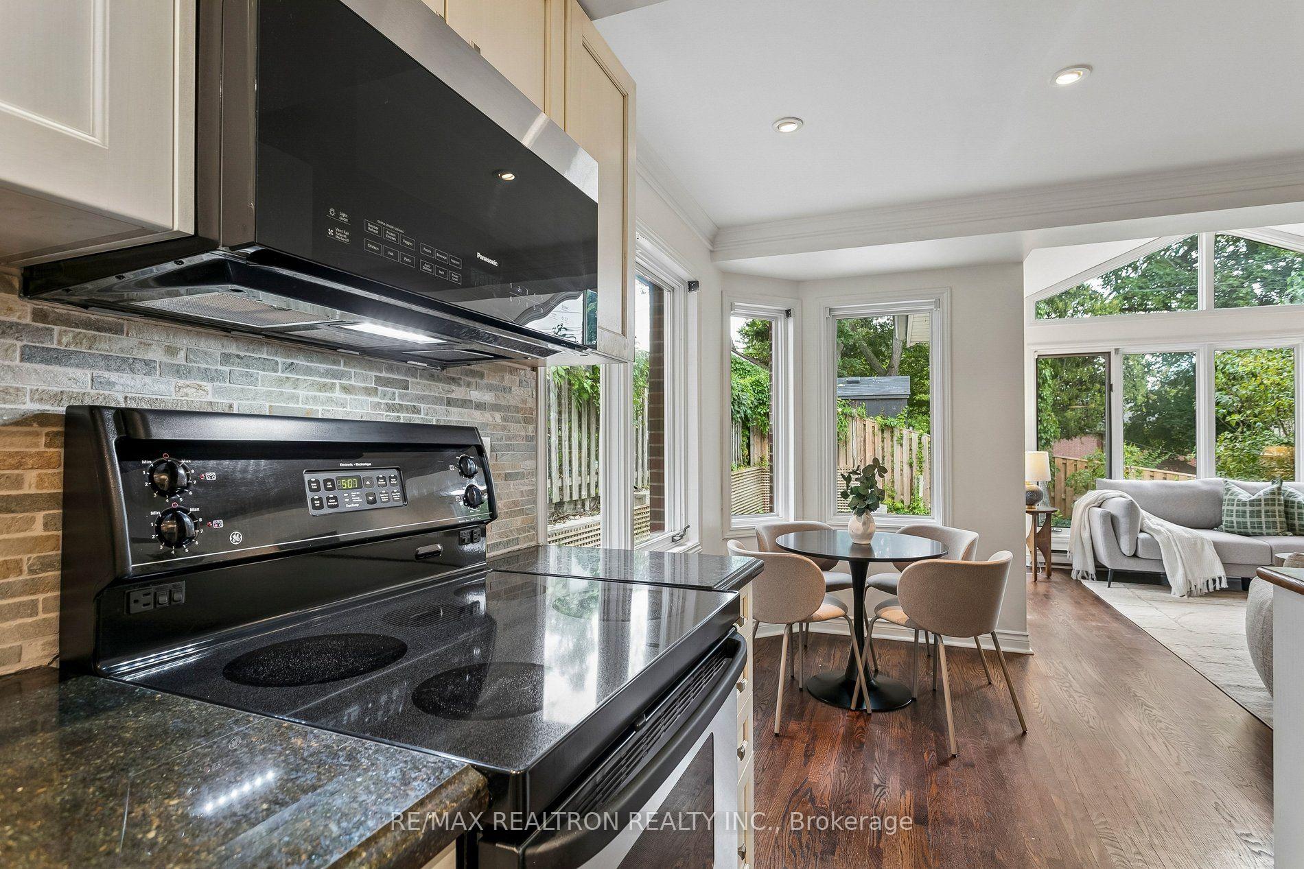 Photo 13 of 57 Castle Knock Road, Toronto, Lawrence Park South — HOMEH
