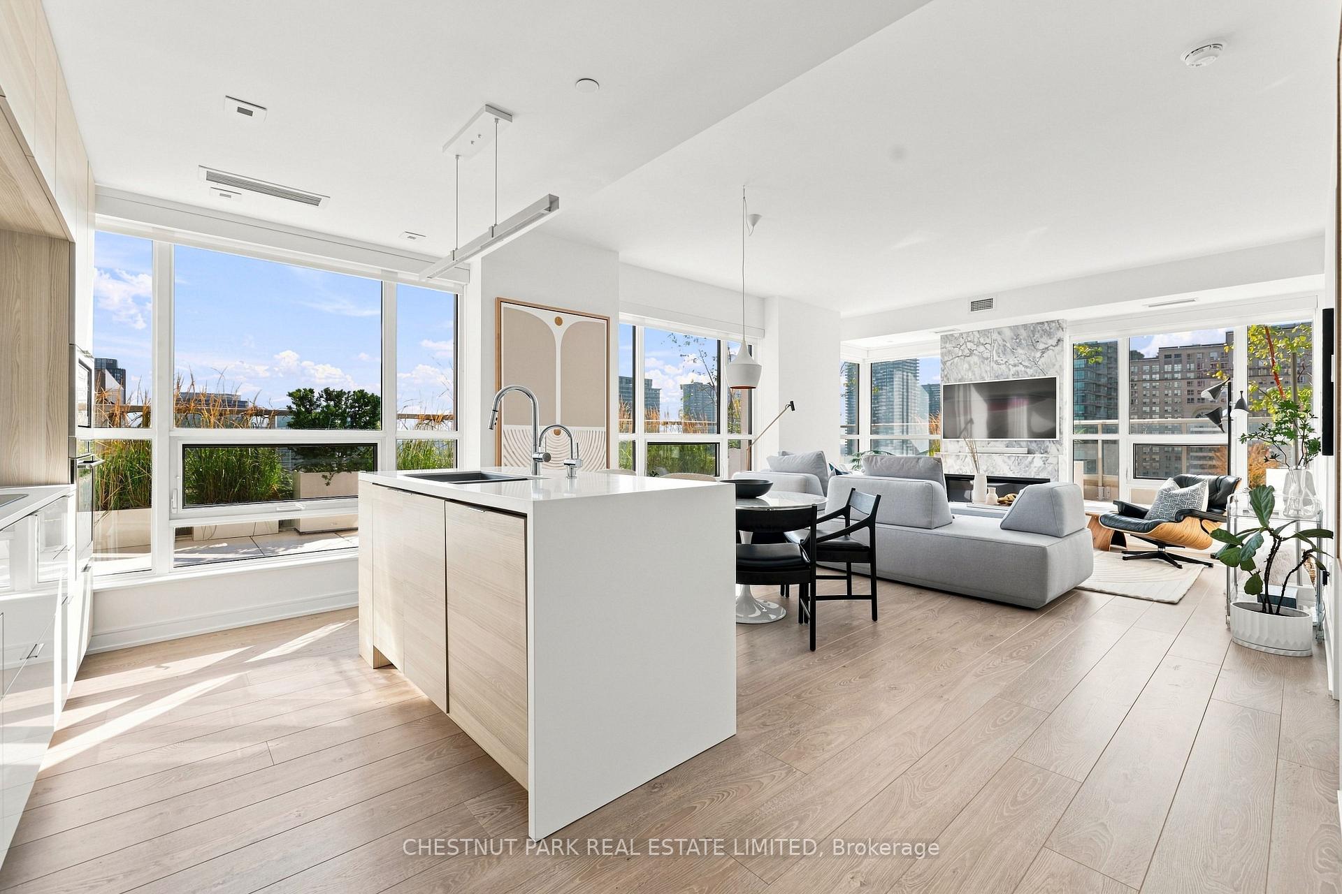 Photo 2 of Unit 1609, 88 Scott Street, Toronto, Church-Yonge Corridor — HOMEH