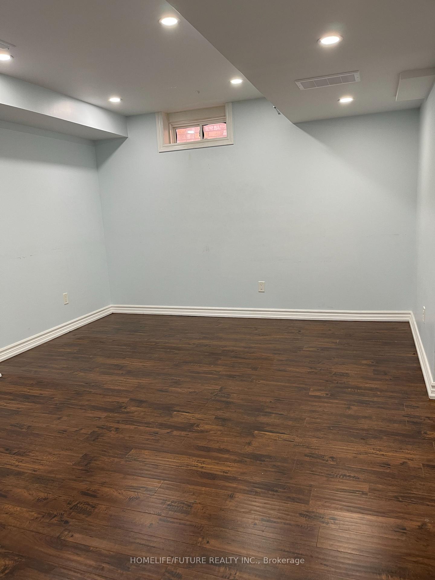 Photo 6 of Unit Bsmt, 118 Raponi Circle, Scarborough, Rouge — HOMEH
