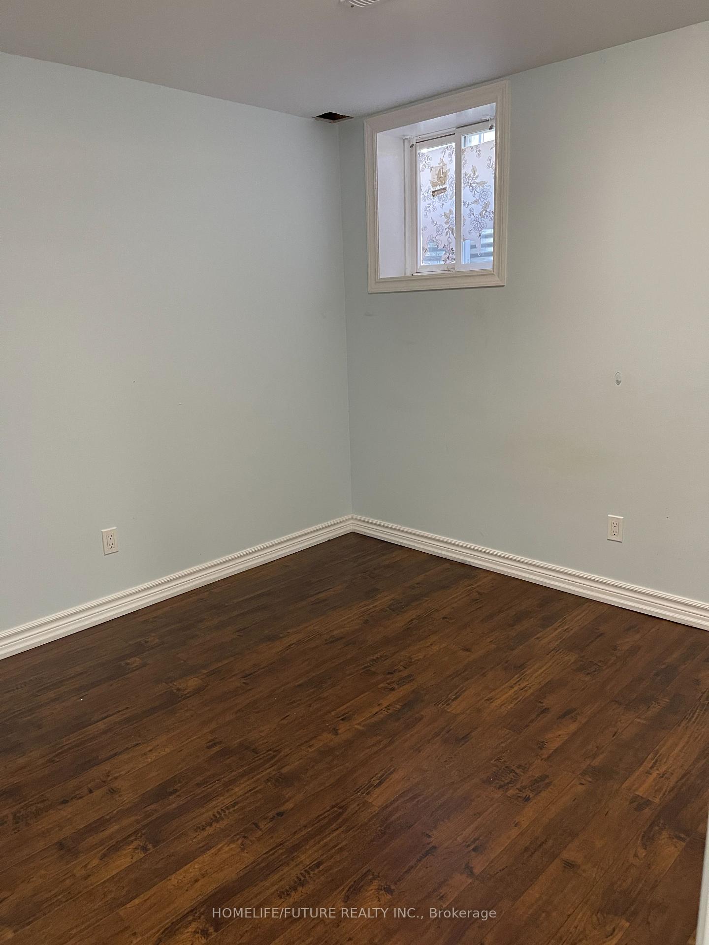 Photo 8 of Unit Bsmt, 118 Raponi Circle, Scarborough, Rouge — HOMEH
