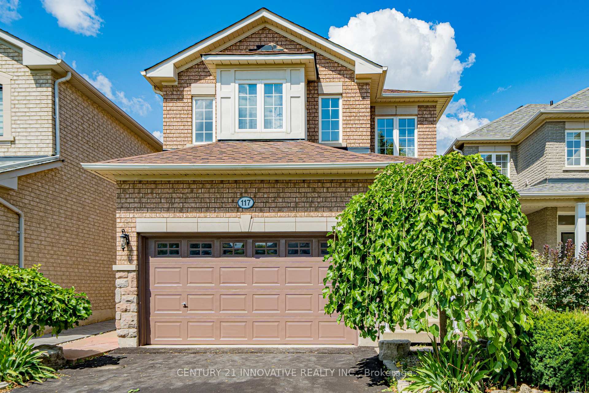 Photo 1 of 117 Raintree Crescent, Richmond Hill, Oak Ridges — HOMEH