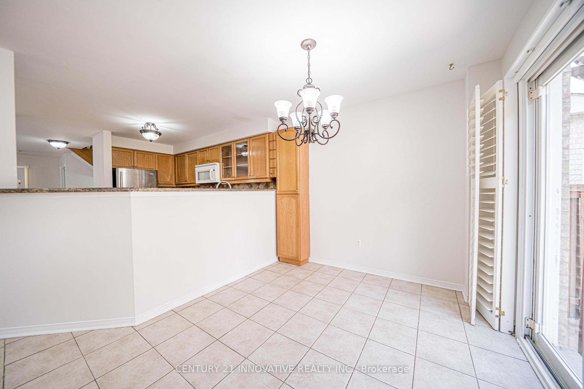 Photo 11 of 117 Raintree Crescent, Richmond Hill, Oak Ridges — HOMEH