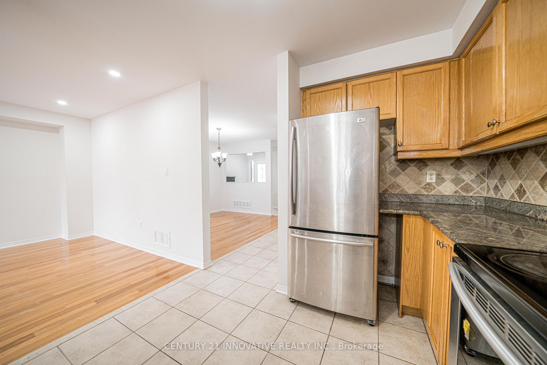 Photo 15 of 117 Raintree Crescent, Richmond Hill, Oak Ridges — HOMEH
