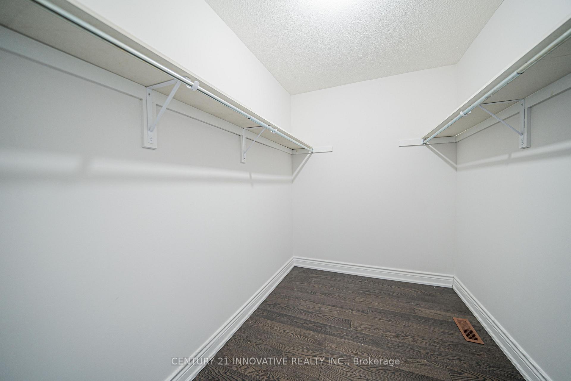Photo 21 of 117 Raintree Crescent, Richmond Hill, Oak Ridges — HOMEH