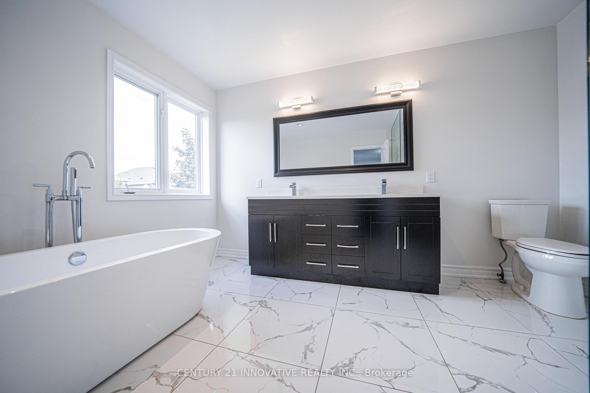 Photo 22 of 117 Raintree Crescent, Richmond Hill, Oak Ridges — HOMEH
