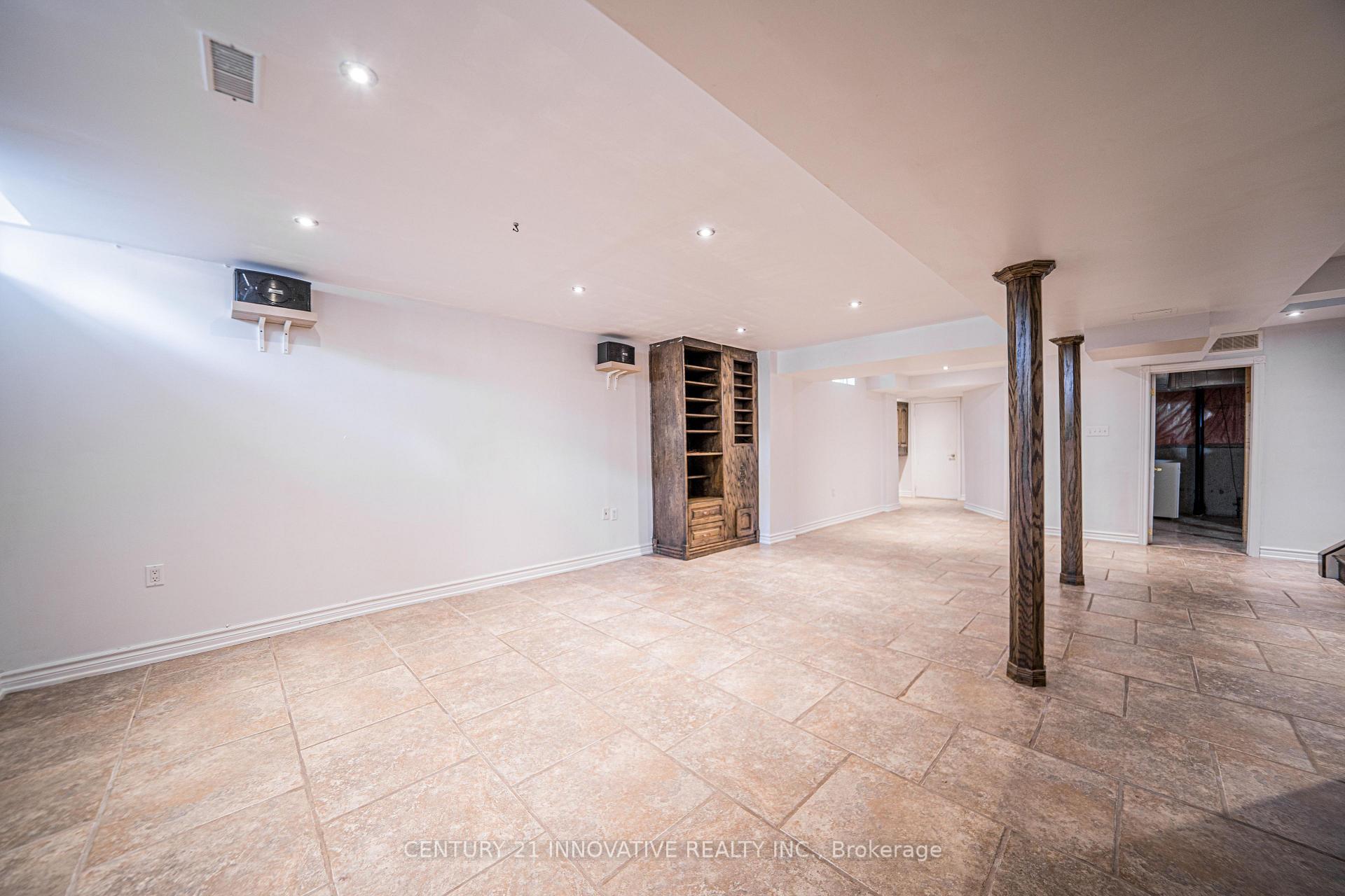 Photo 29 of 117 Raintree Crescent, Richmond Hill, Oak Ridges — HOMEH