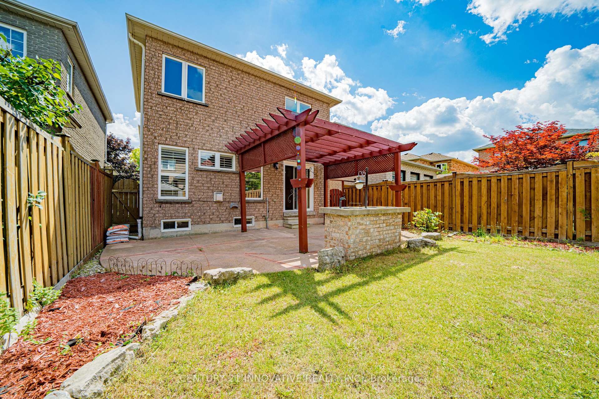 Photo 32 of 117 Raintree Crescent, Richmond Hill, Oak Ridges — HOMEH