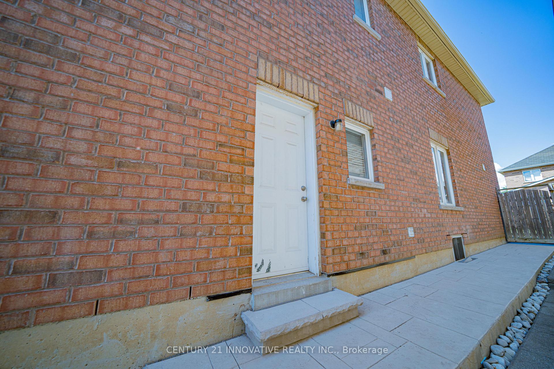 Photo 37 of 117 Raintree Crescent, Richmond Hill, Oak Ridges — HOMEH