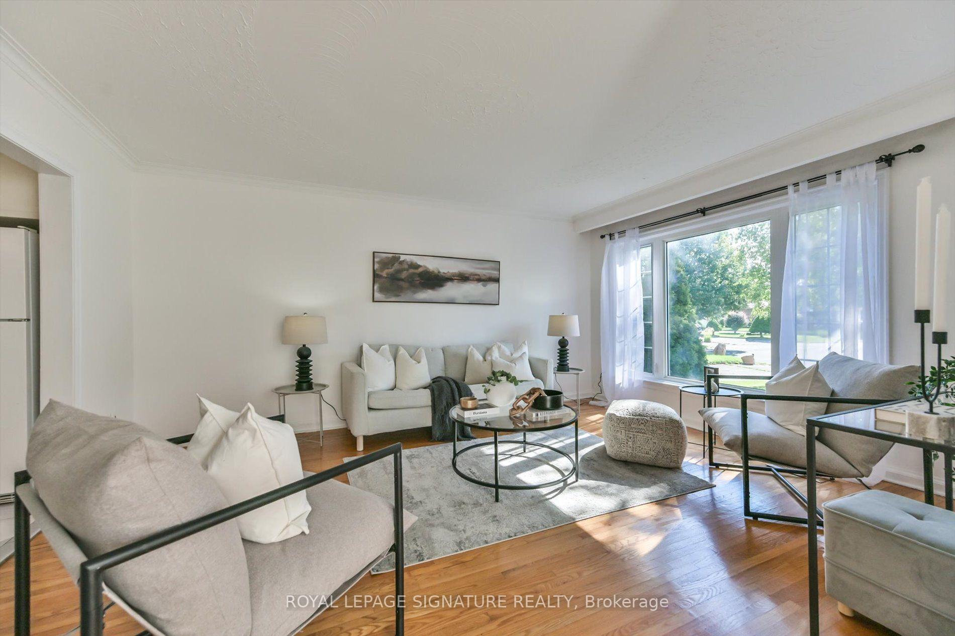 Photo 2 of 52 Dalside Crescent, North York, Victoria Village — HOMEH