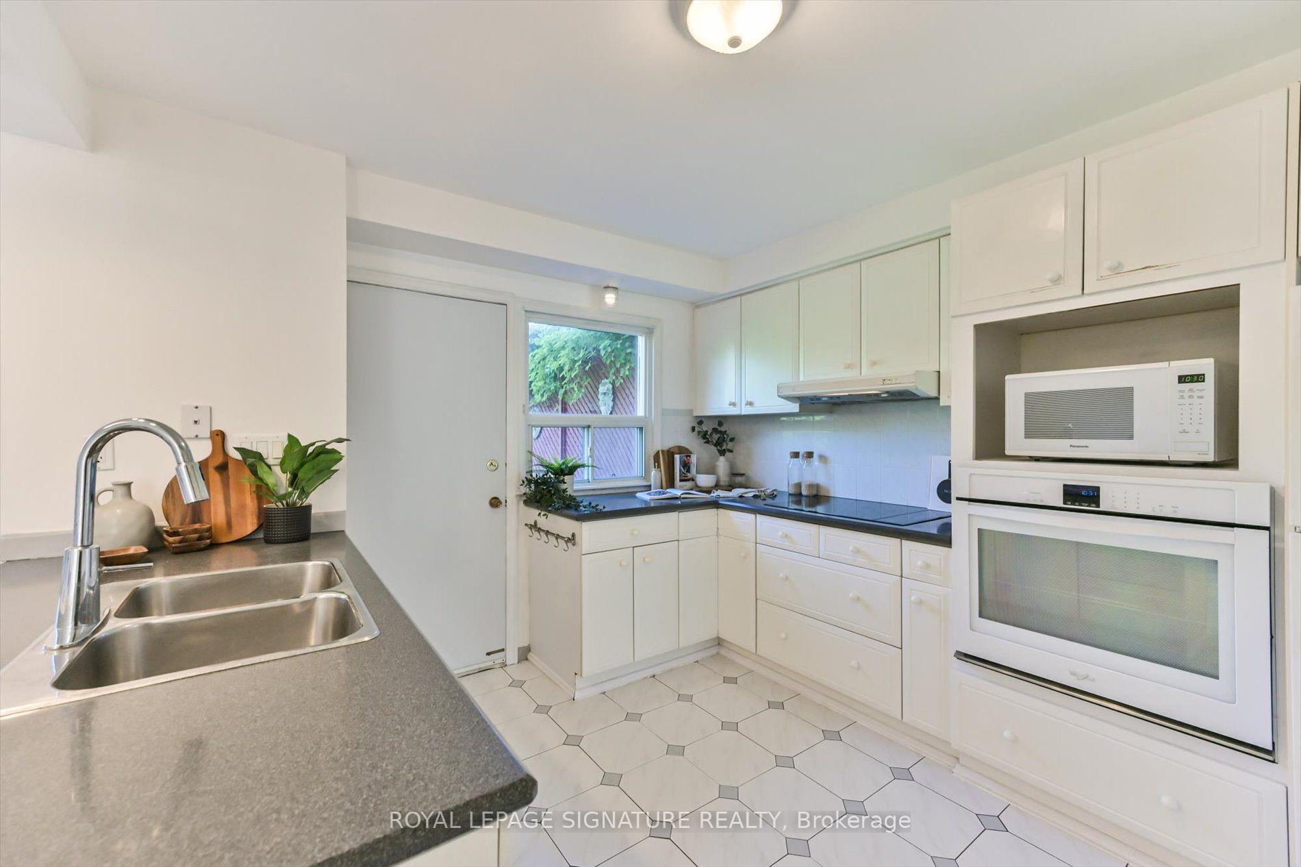 Photo 7 of 52 Dalside Crescent, North York, Victoria Village — HOMEH