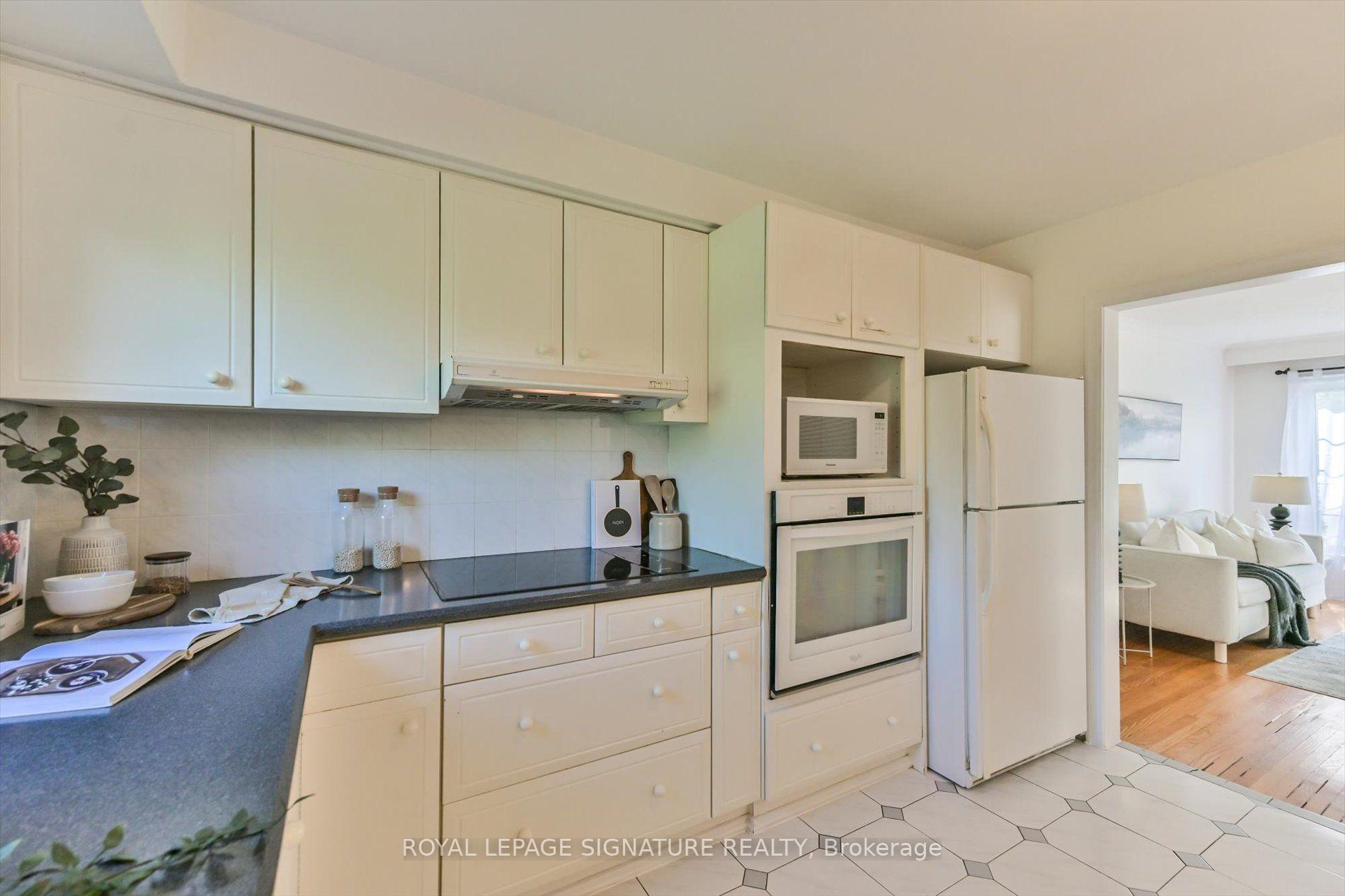 Photo 8 of 52 Dalside Crescent, North York, Victoria Village — HOMEH