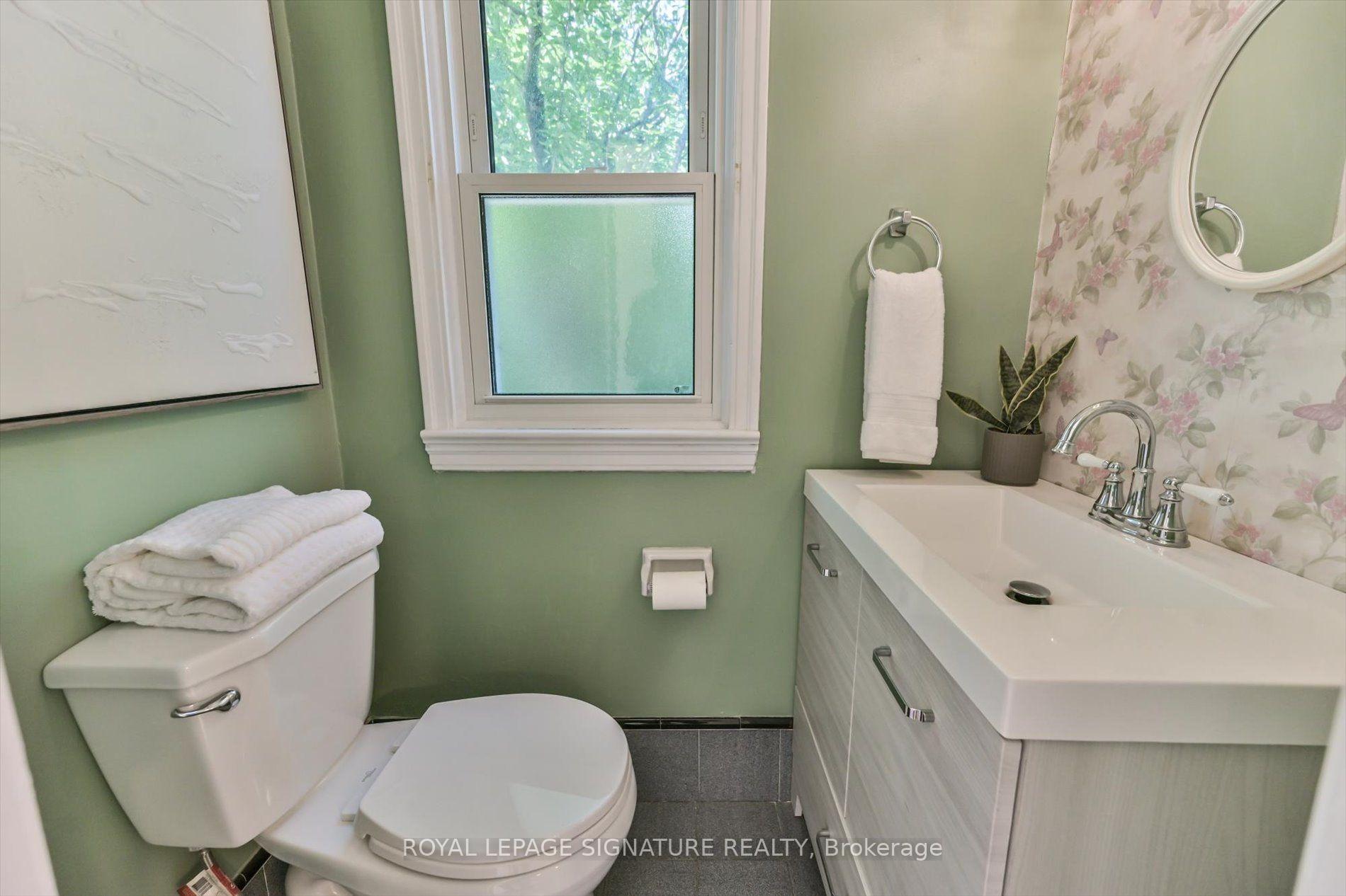 Photo 12 of 52 Dalside Crescent, North York, Victoria Village — HOMEH