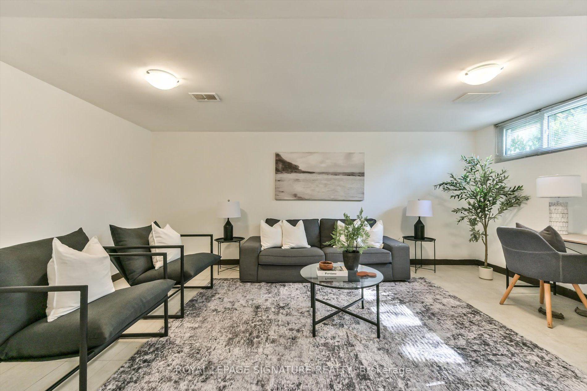 Photo 22 of 52 Dalside Crescent, North York, Victoria Village — HOMEH