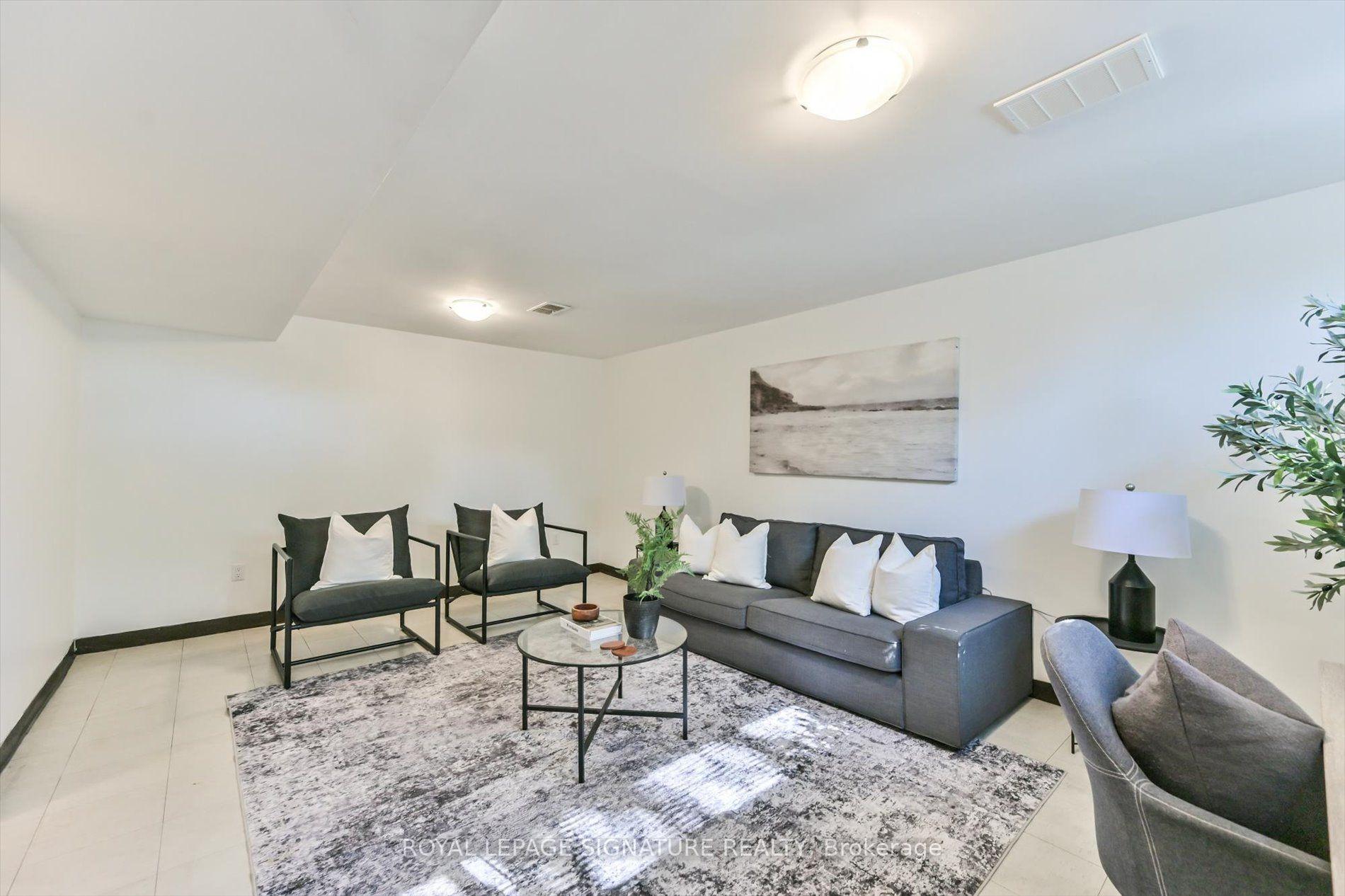 Photo 23 of 52 Dalside Crescent, North York, Victoria Village — HOMEH