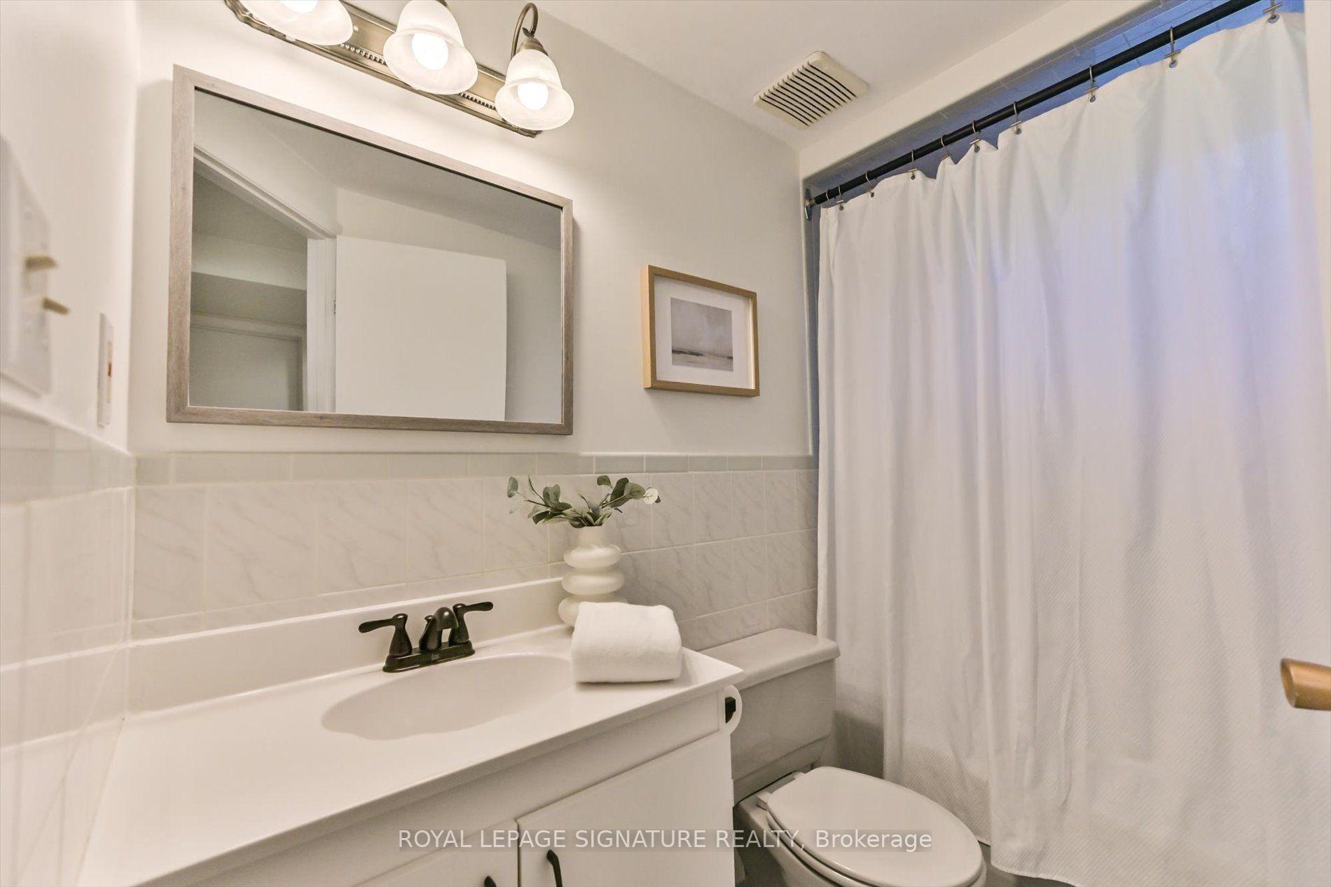 Photo 25 of 52 Dalside Crescent, North York, Victoria Village — HOMEH