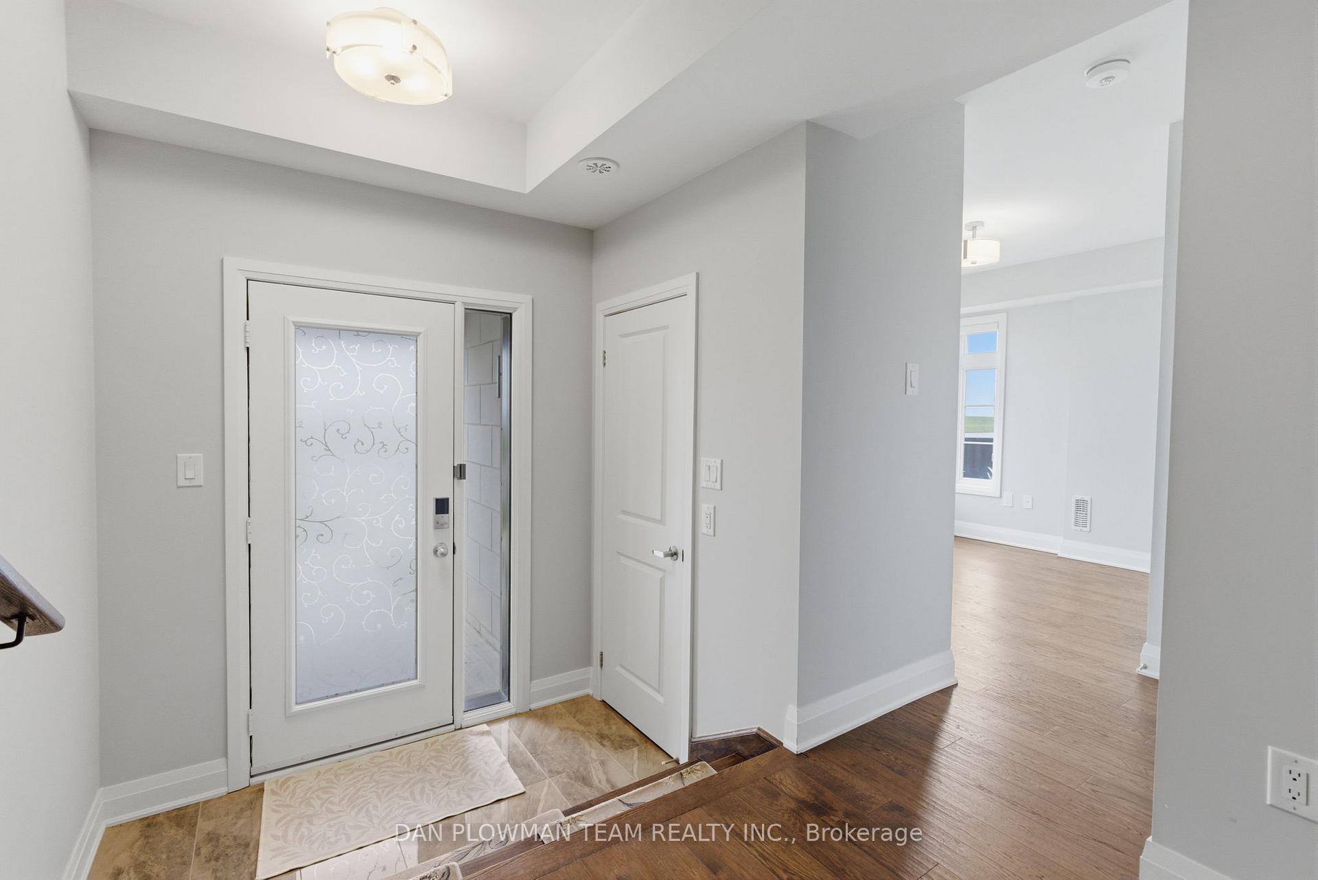 Photo 2 of 779 Port Darlington Road, Clarington, Bowmanville — HOMEH
