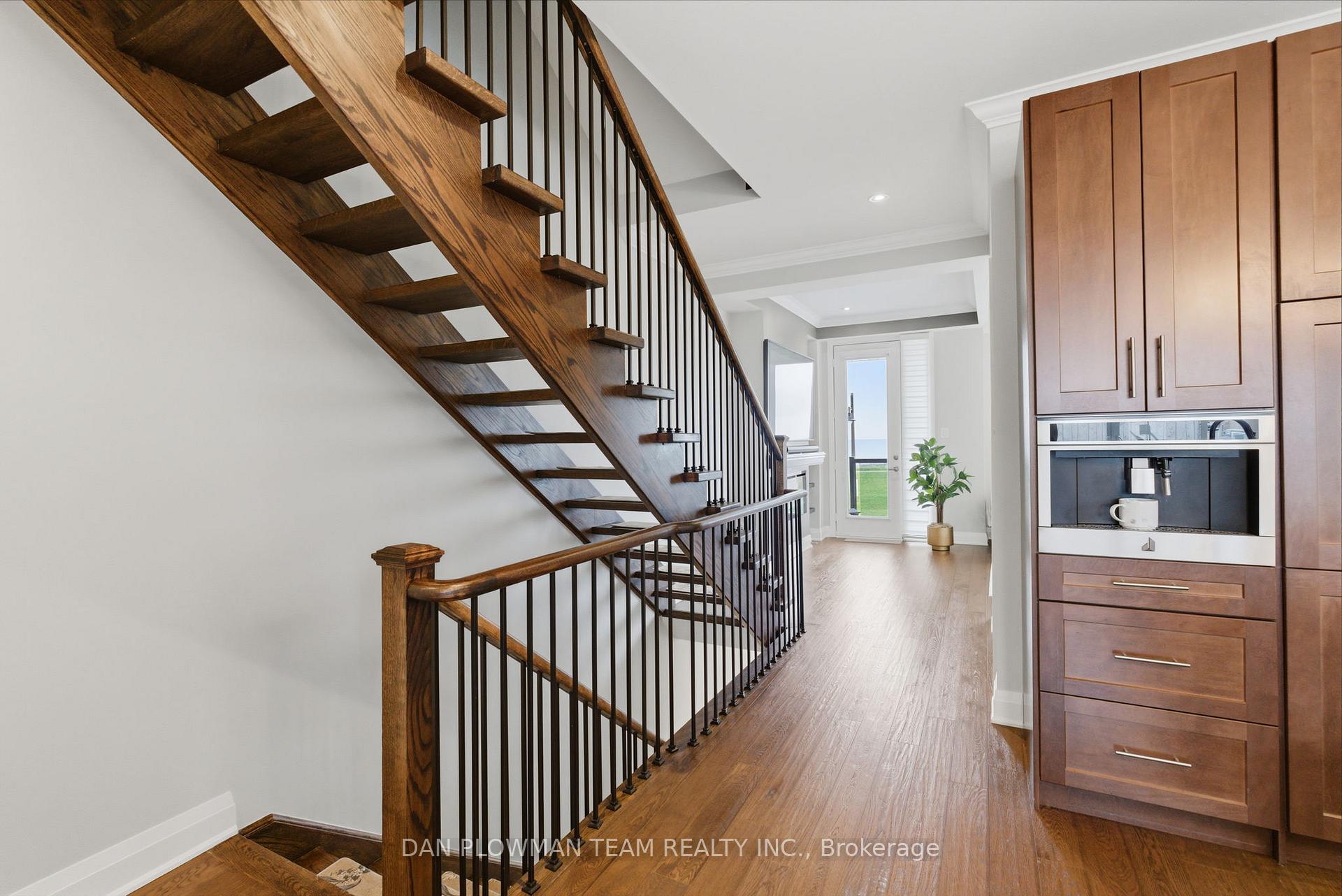 Photo 3 of 779 Port Darlington Road, Clarington, Bowmanville — HOMEH