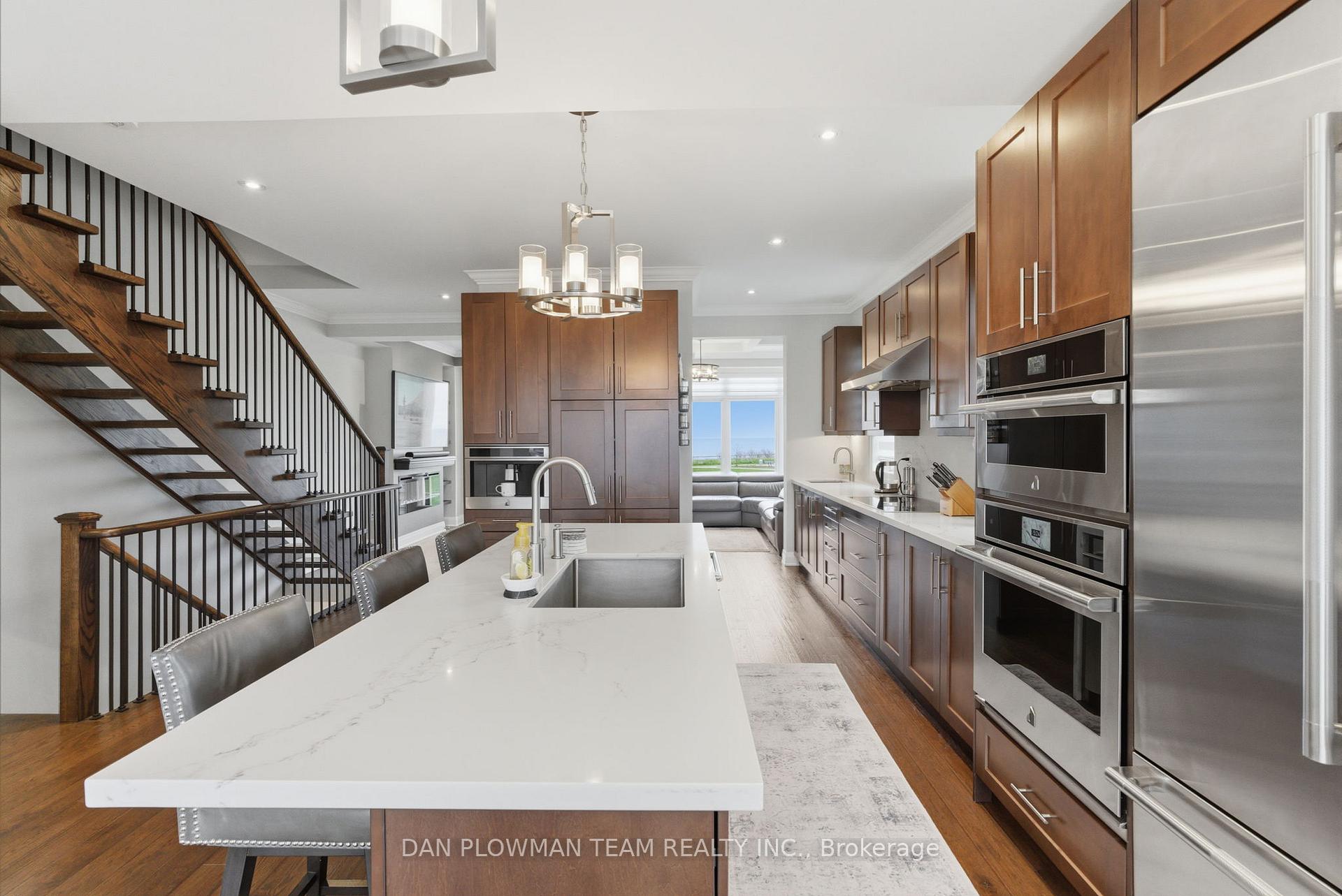 Photo 6 of 779 Port Darlington Road, Clarington, Bowmanville — HOMEH