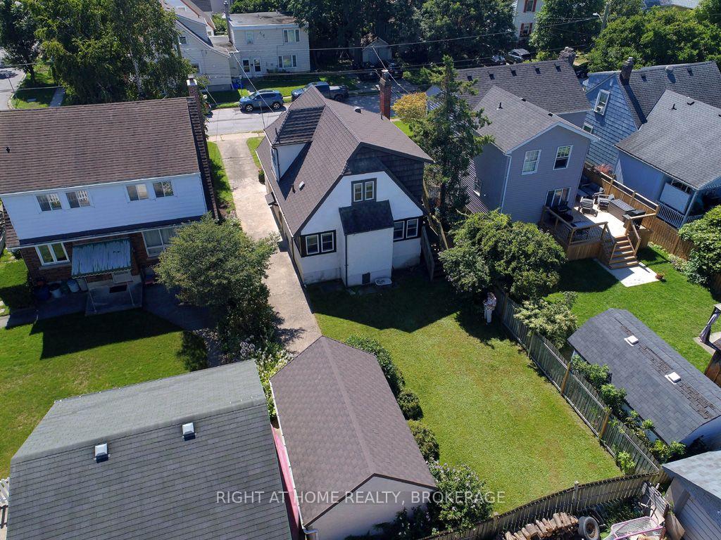 Photo 5 of 31 Stuart Avenue, St. Catharines, Downtown — HOMEH