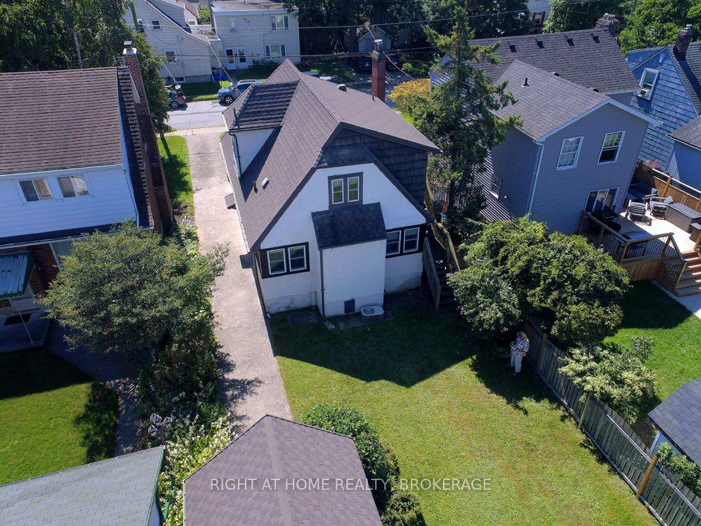 Photo 6 of 31 Stuart Avenue, St. Catharines, Downtown — HOMEH