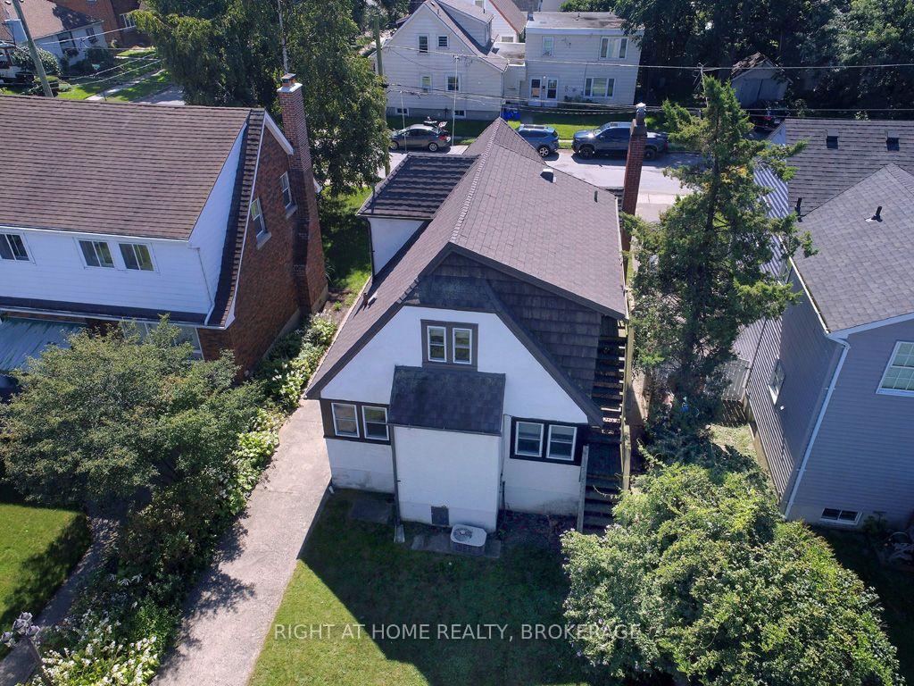 Photo 7 of 31 Stuart Avenue, St. Catharines, Downtown — HOMEH