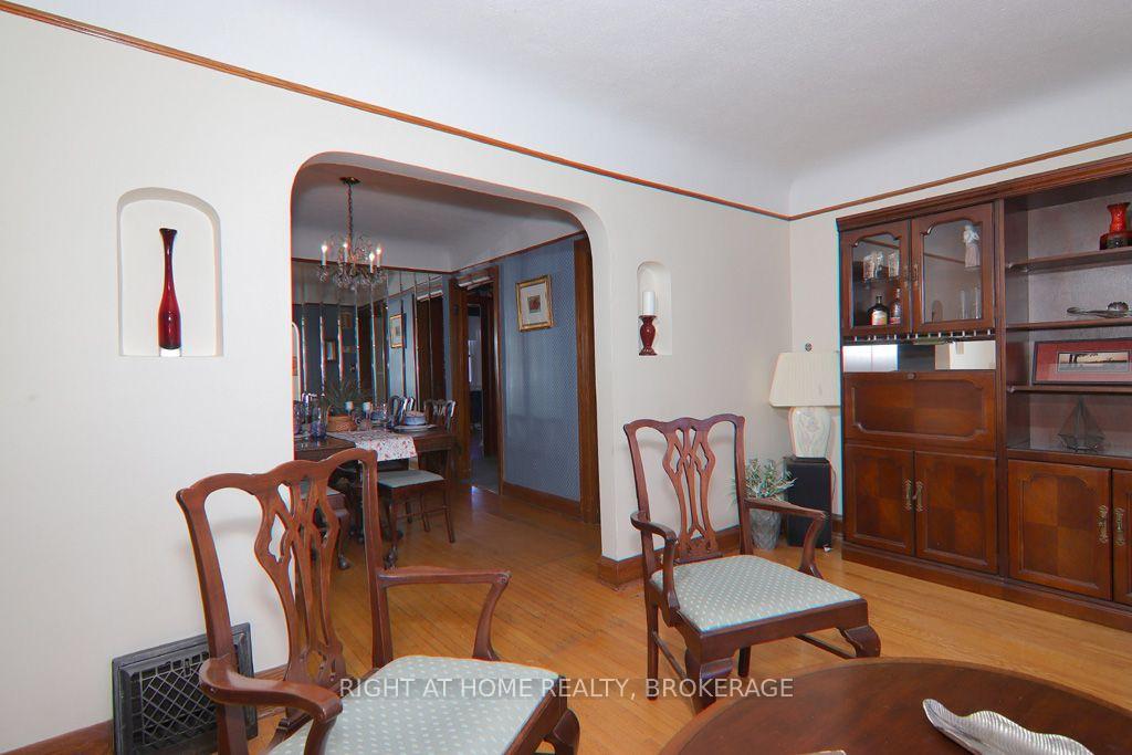 Photo 19 of 31 Stuart Avenue, St. Catharines, Downtown — HOMEH