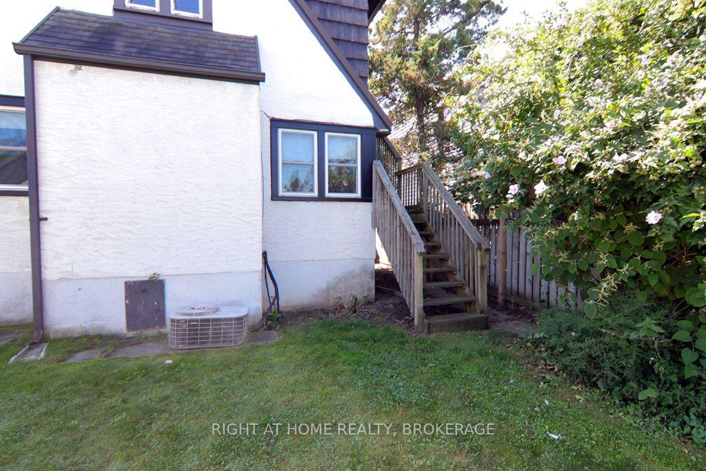 Photo 30 of 31 Stuart Avenue, St. Catharines, Downtown — HOMEH