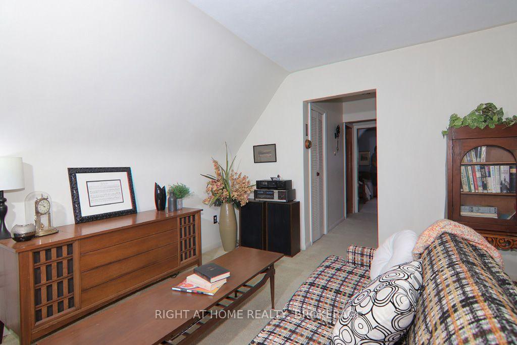 Photo 34 of 31 Stuart Avenue, St. Catharines, Downtown — HOMEH