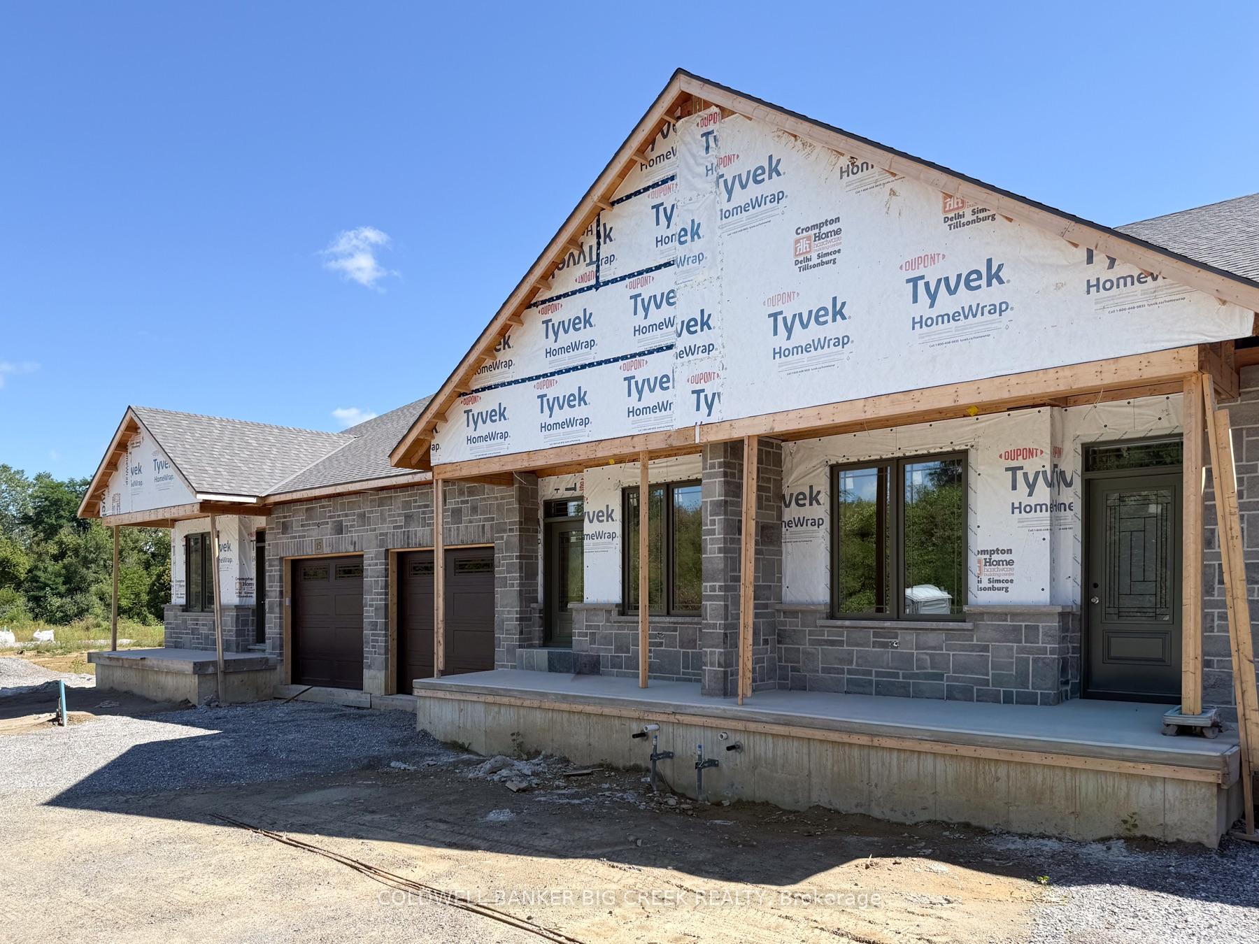 Photo 2 of 15 Boer Drive, Norfolk, Simcoe — HOMEH