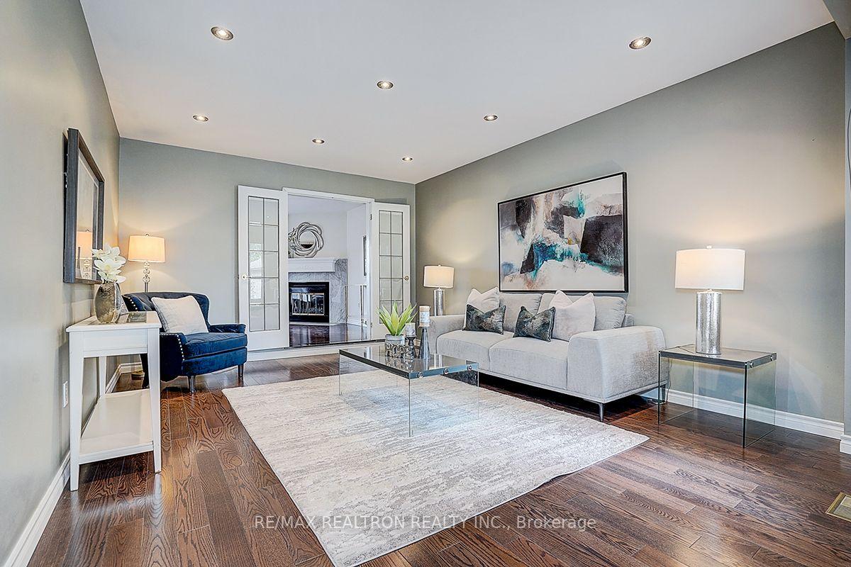 Photo 4 of 233 Brimson Drive, Newmarket, Glenway Estates — HOMEH