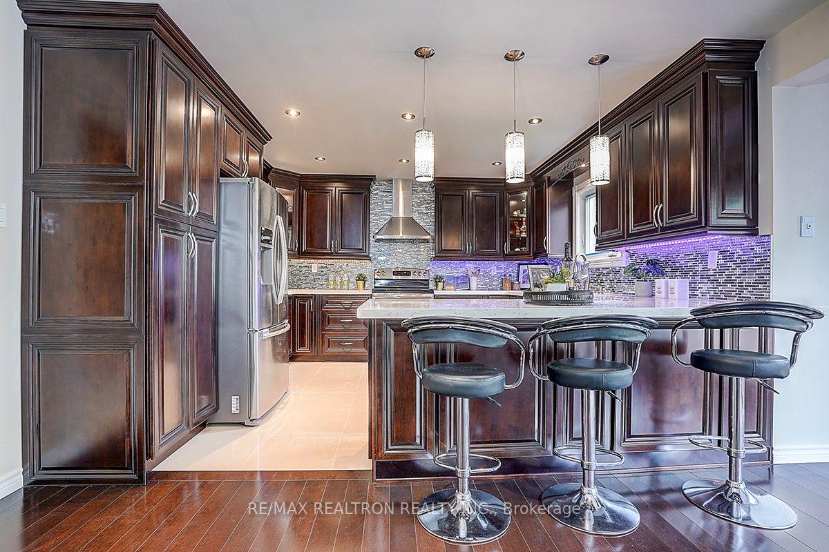 Photo 12 of 233 Brimson Drive, Newmarket, Glenway Estates — HOMEH