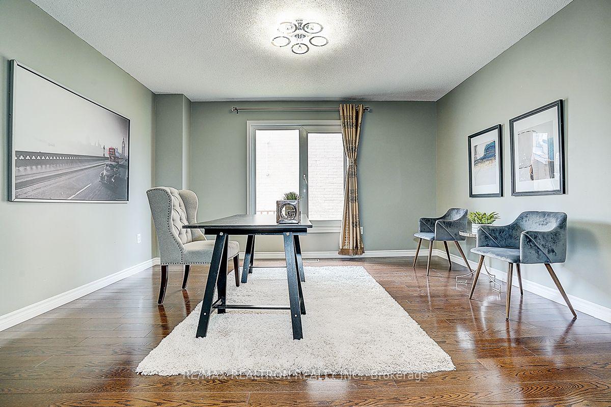Photo 14 of 233 Brimson Drive, Newmarket, Glenway Estates — HOMEH
