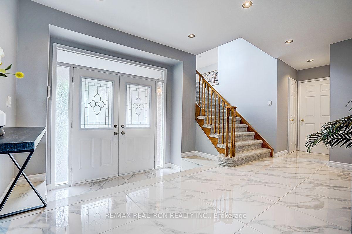 Photo 16 of 233 Brimson Drive, Newmarket, Glenway Estates — HOMEH