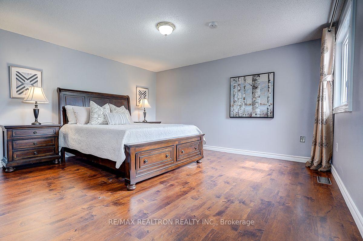 Photo 33 of 233 Brimson Drive, Newmarket, Glenway Estates — HOMEH