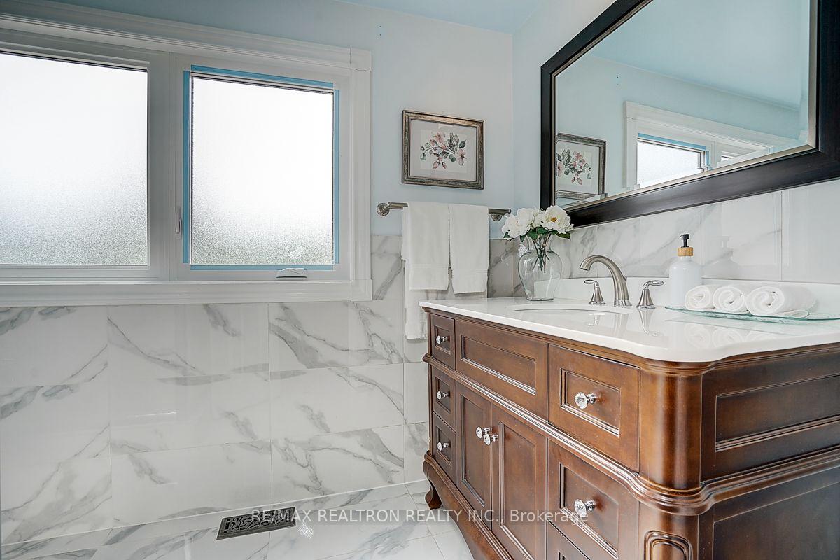 Photo 35 of 233 Brimson Drive, Newmarket, Glenway Estates — HOMEH