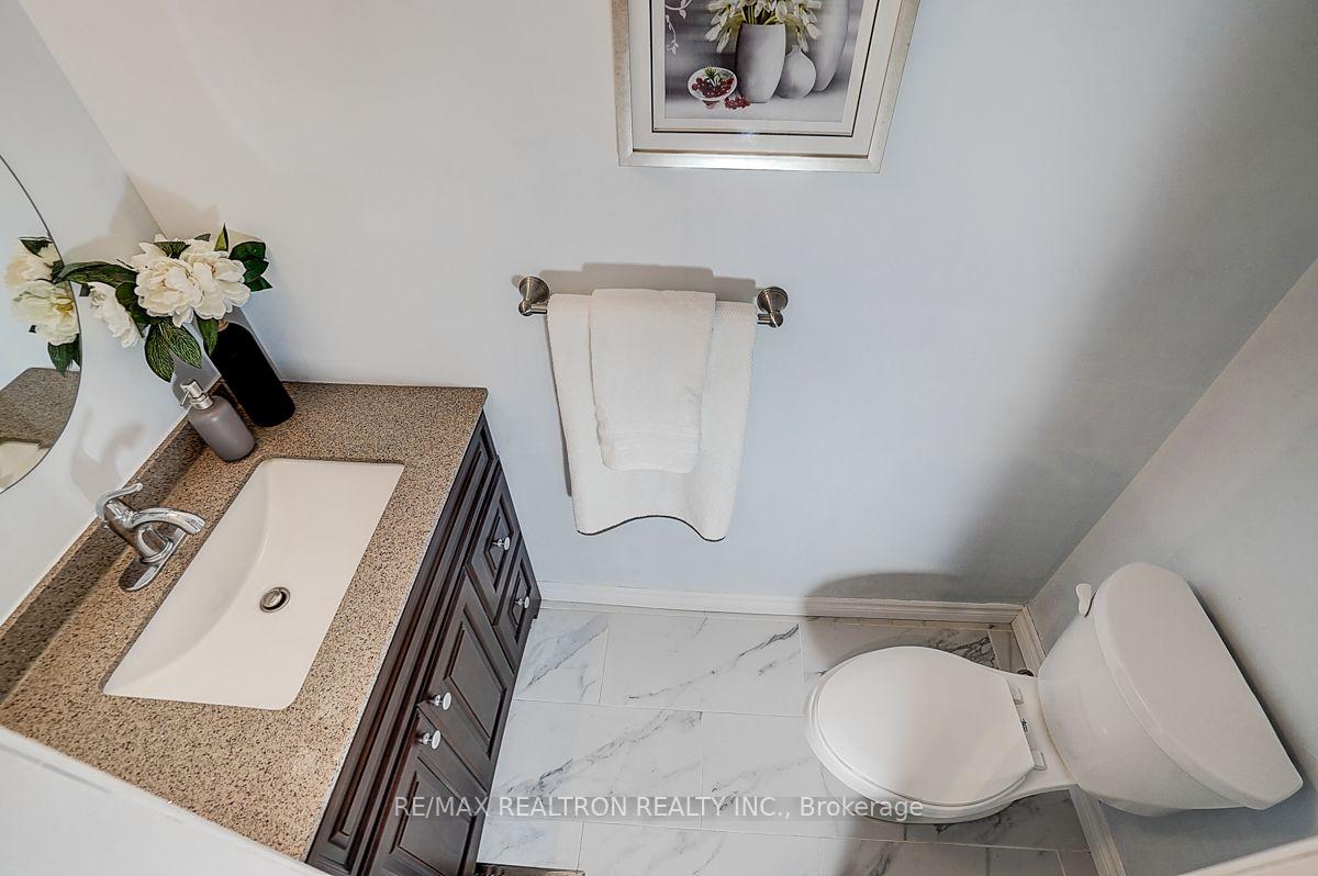 Photo 38 of 233 Brimson Drive, Newmarket, Glenway Estates — HOMEH